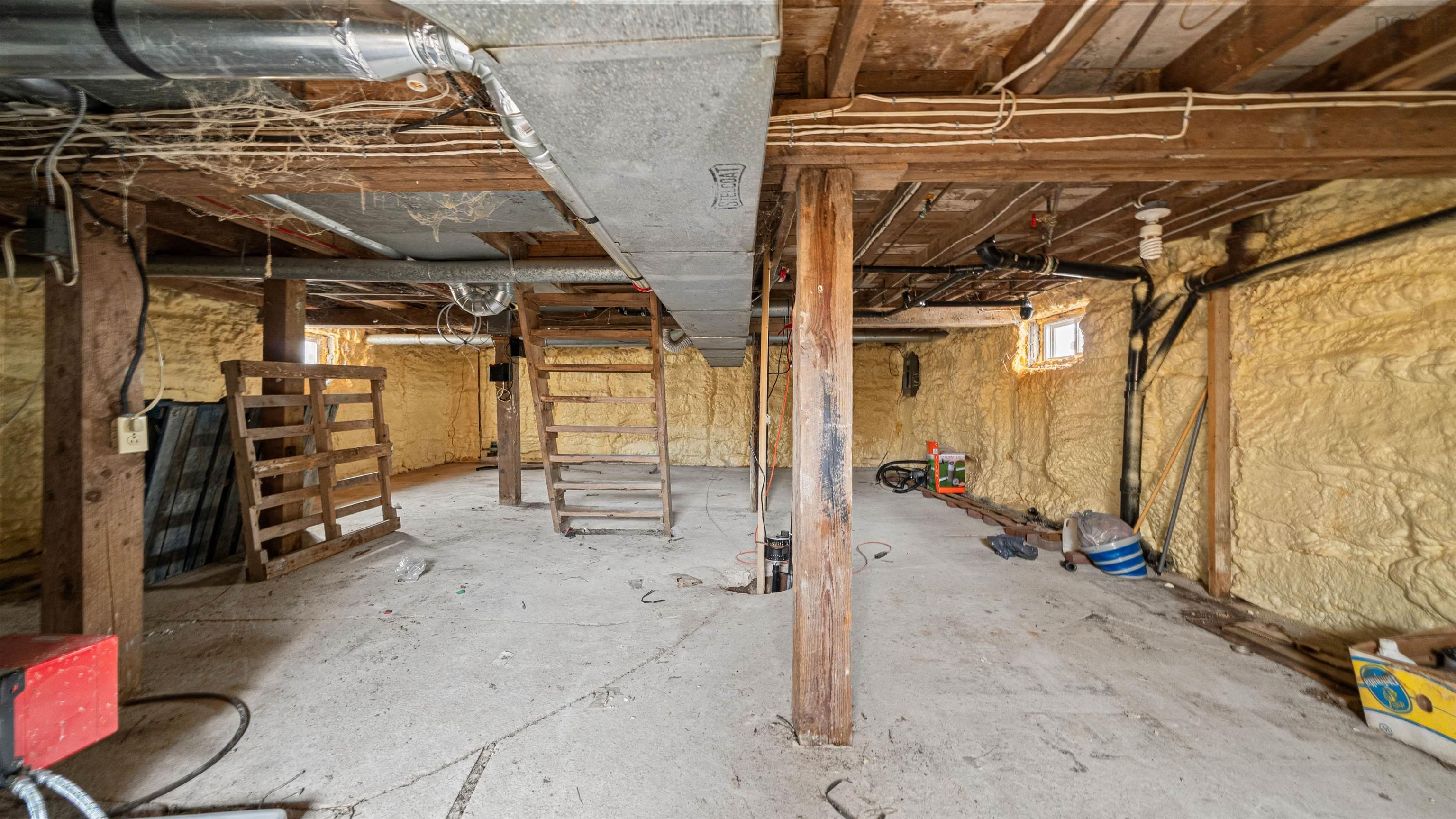 $279,900.00: 10101 Highway 221, Habitant