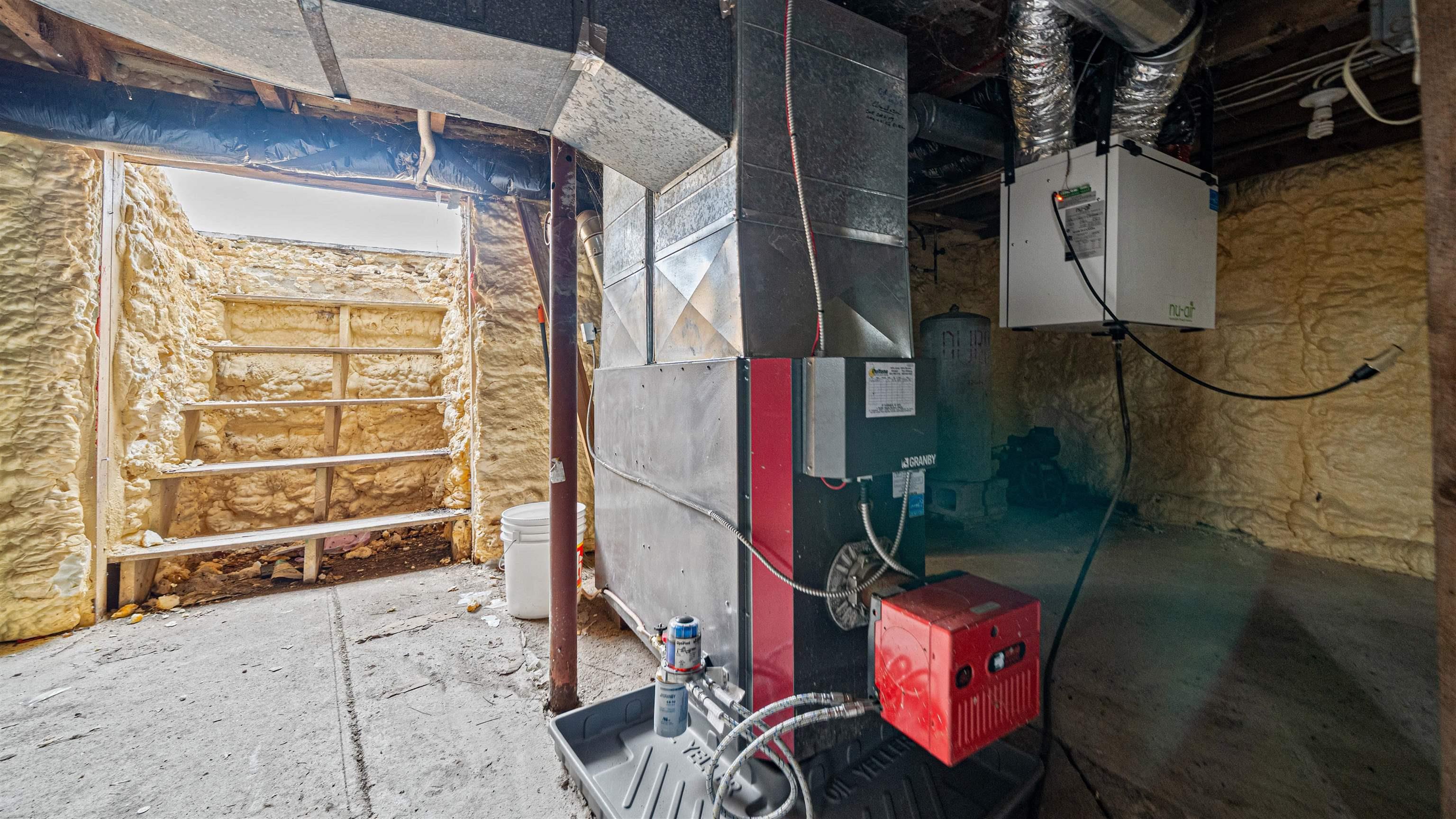 $279,900.00: 10101 Highway 221, Habitant