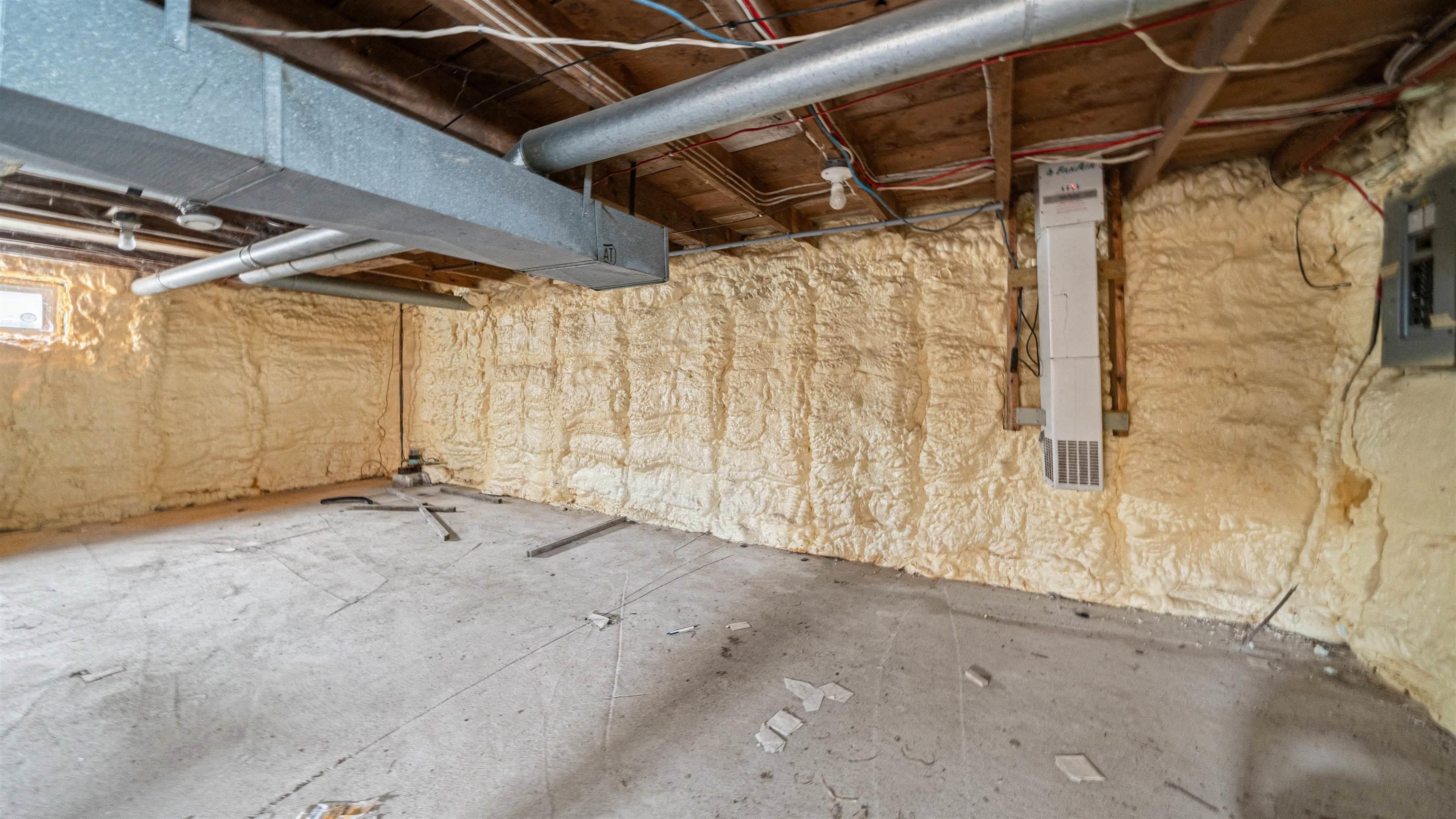 $279,900.00: 10101 Highway 221, Habitant