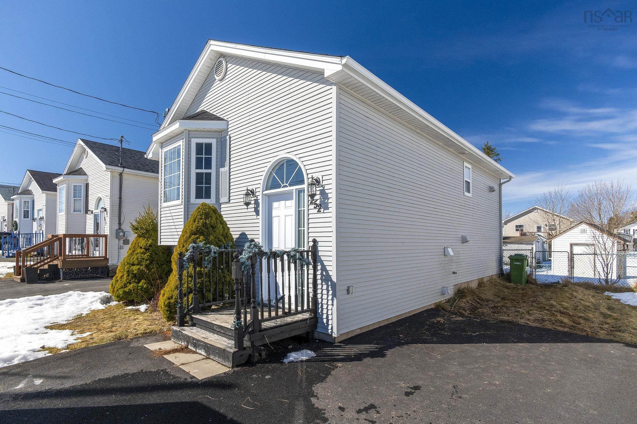 $439,900.00: 252 Jeep Crescent, South Brook