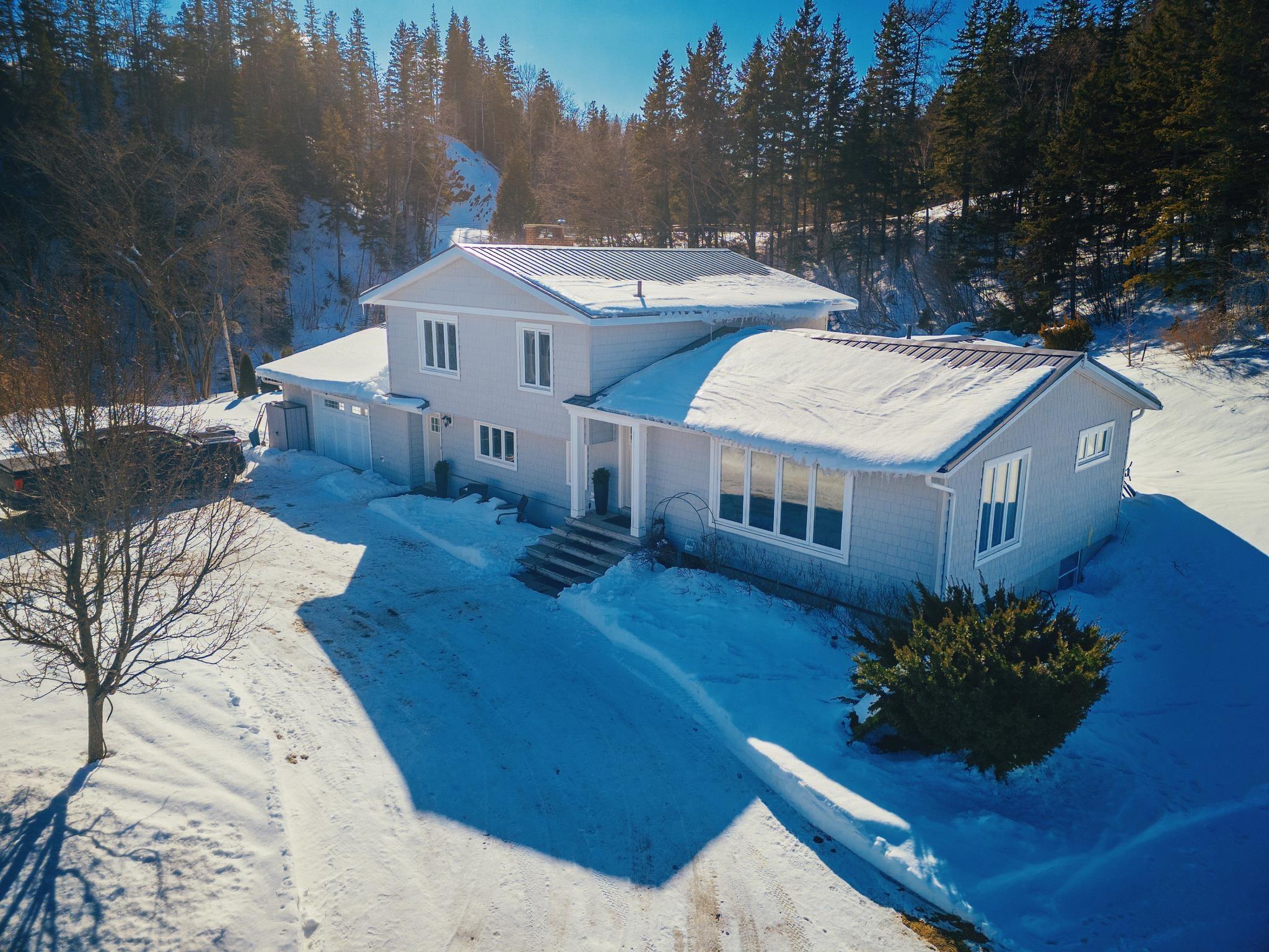 $750,000.00: 10055 19 Highway, Southwest Mabou