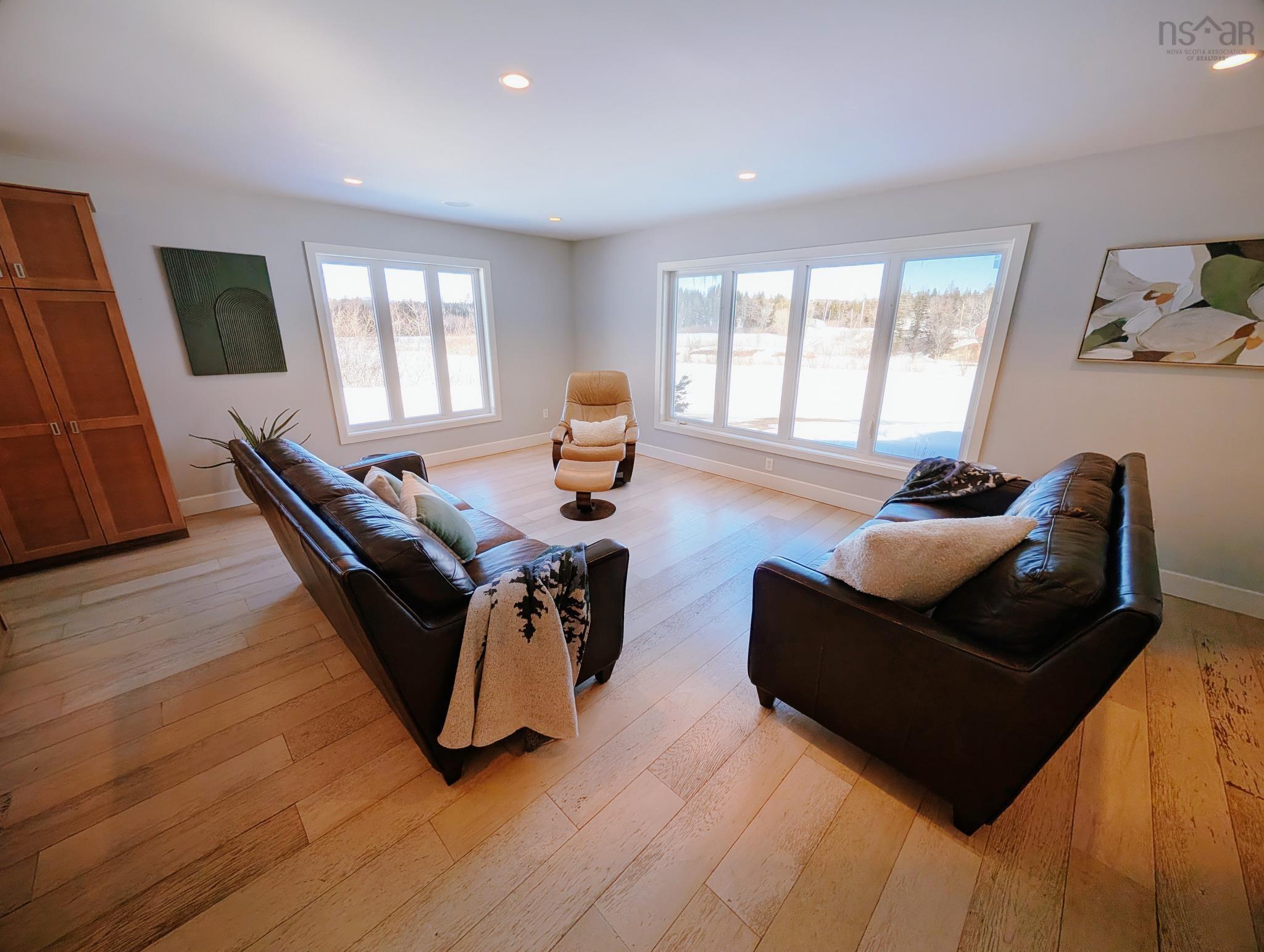 $750,000.00: 10055 19 Highway, Southwest Mabou