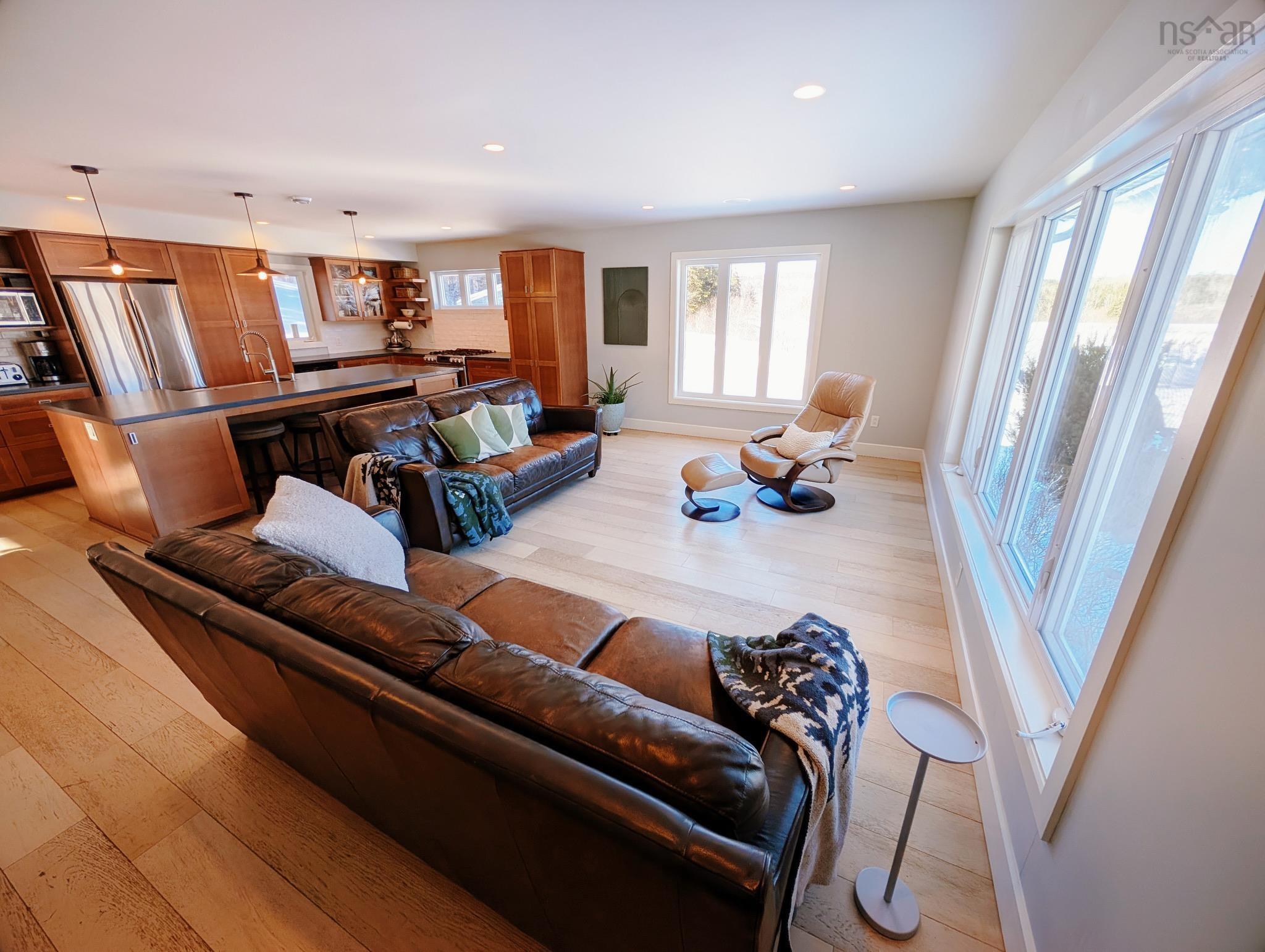 $750,000.00: 10055 19 Highway, Southwest Mabou