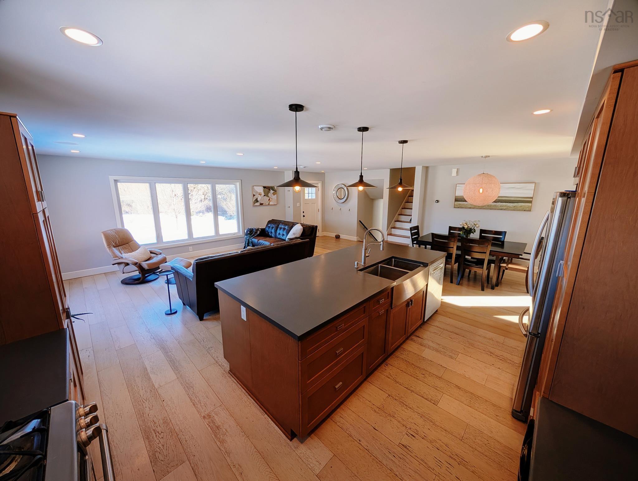 $750,000.00: 10055 19 Highway, Southwest Mabou