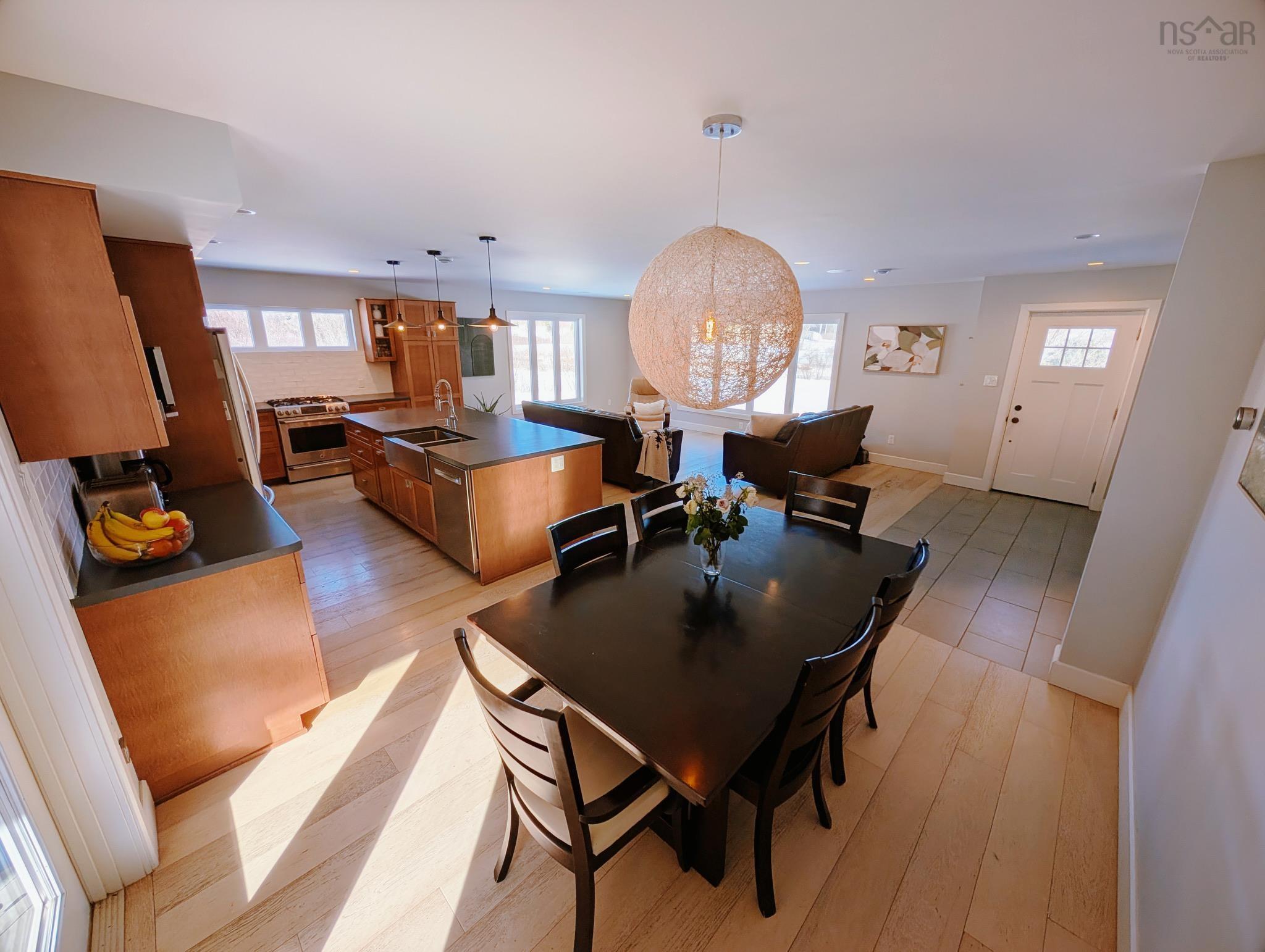 $750,000.00: 10055 19 Highway, Southwest Mabou