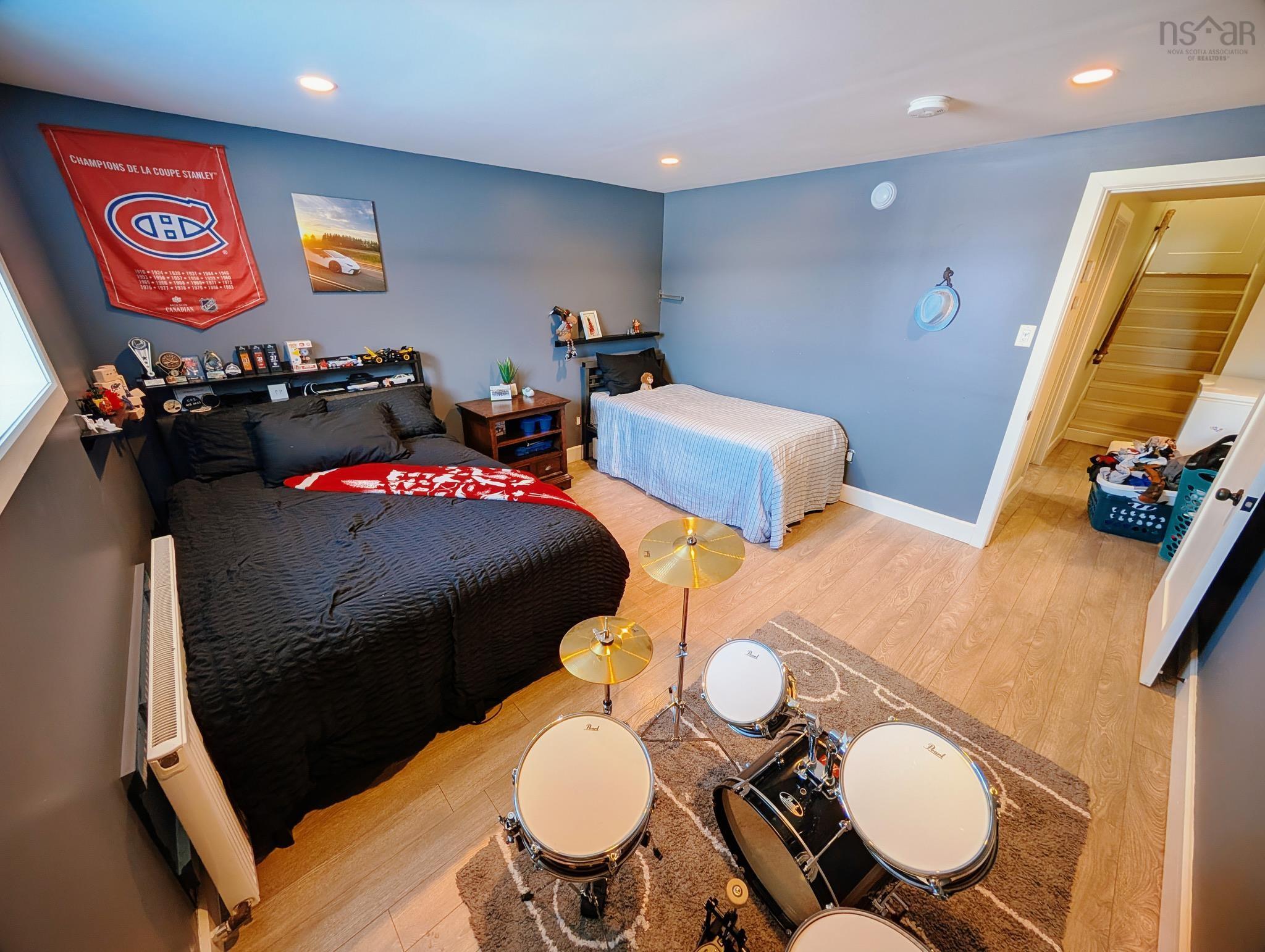 $750,000.00: 10055 19 Highway, Southwest Mabou