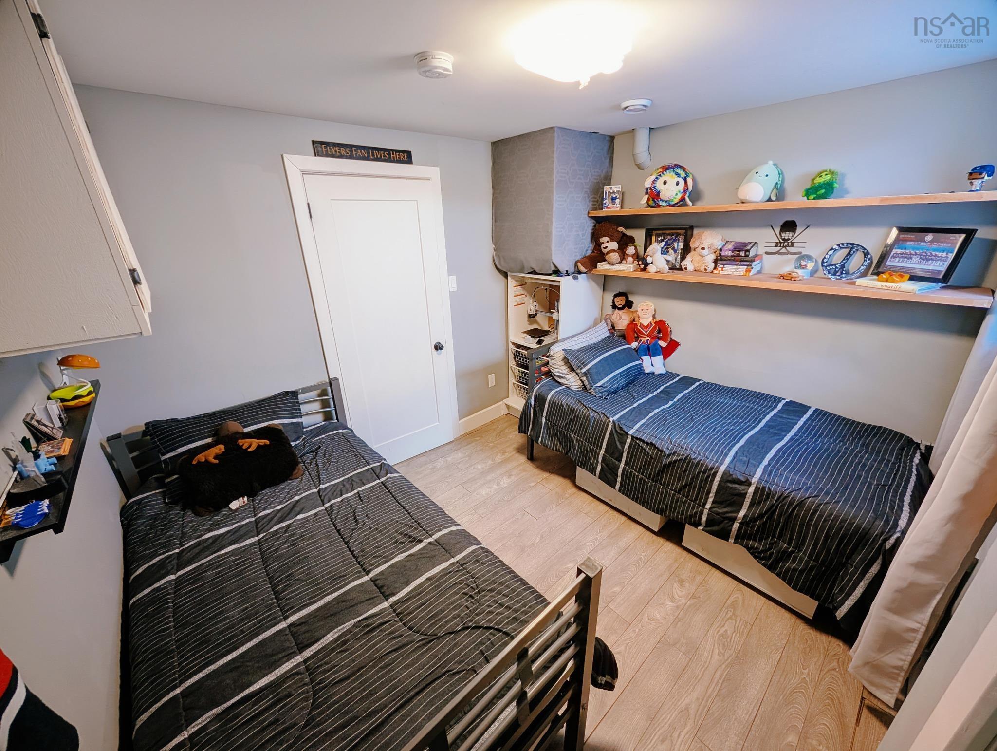 $750,000.00: 10055 19 Highway, Southwest Mabou