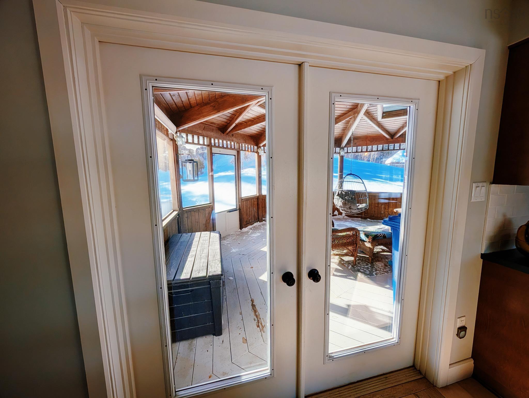 $750,000.00: 10055 19 Highway, Southwest Mabou