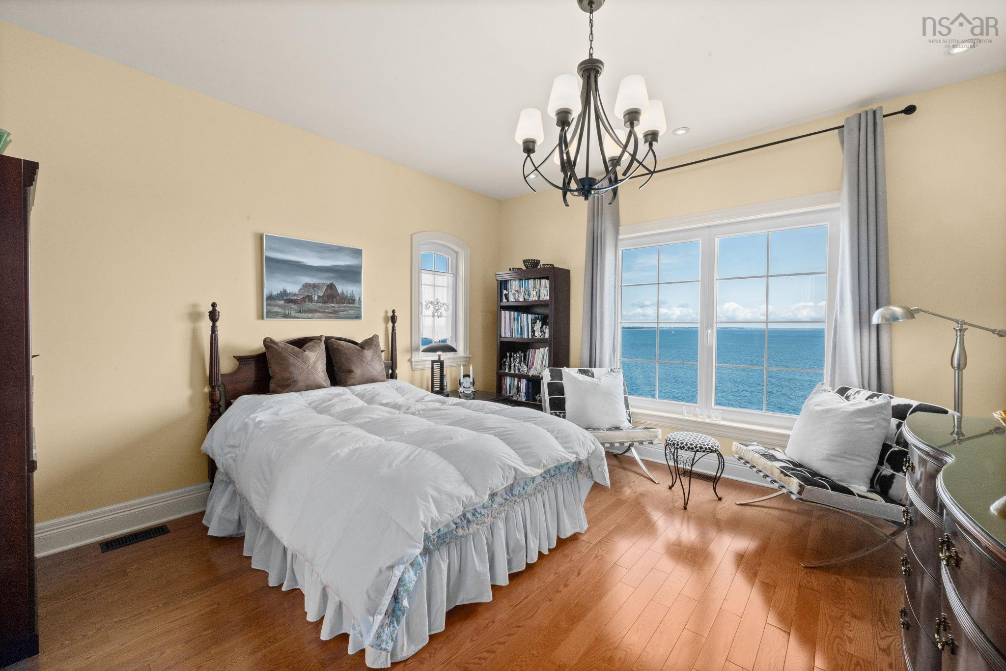 $2,899,000.00: 73 Kestrel Court, Halibut Bay