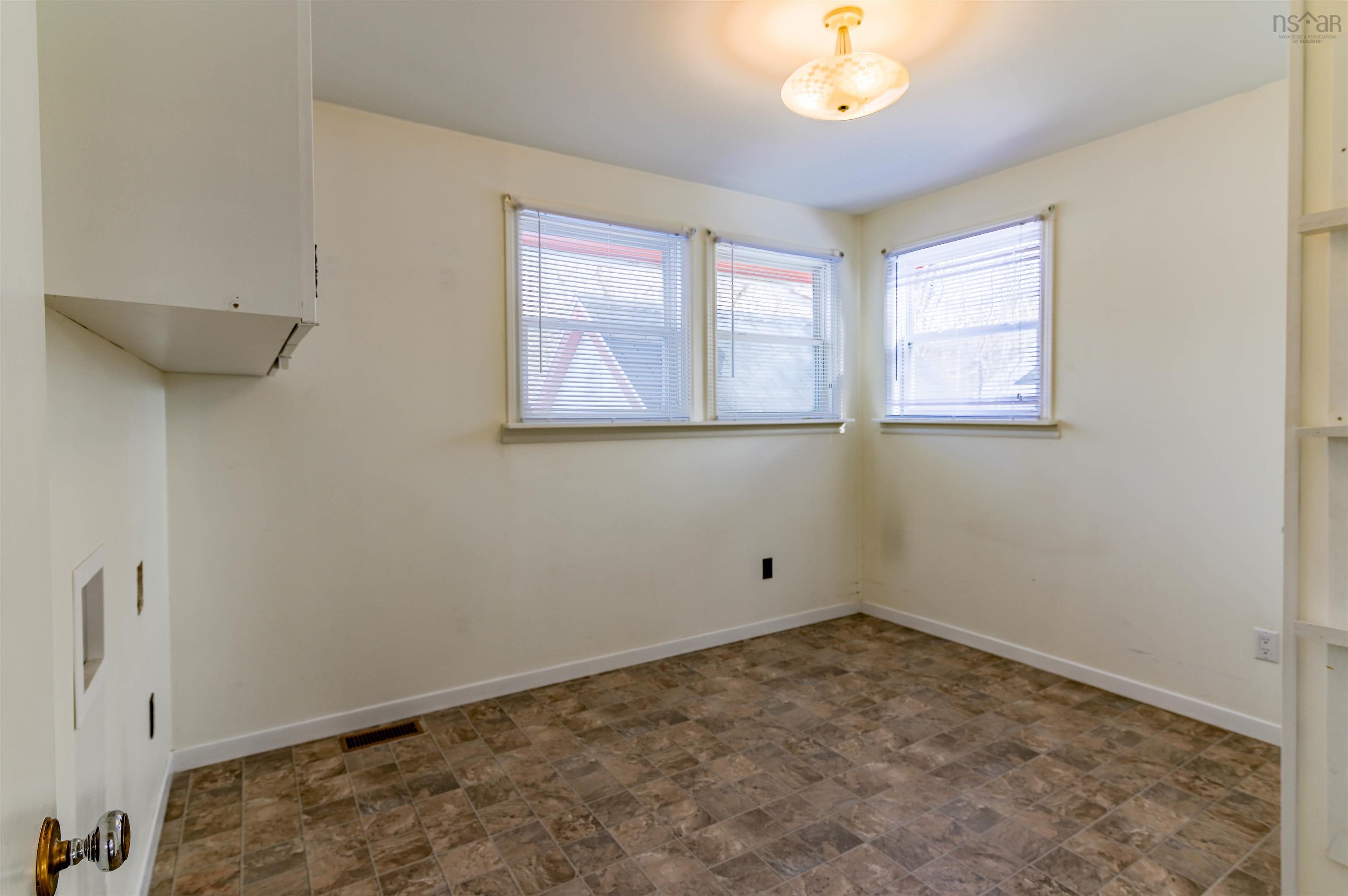 $329,900.00: 164 Foster St Berwick NS B0P 1E0, Berwick