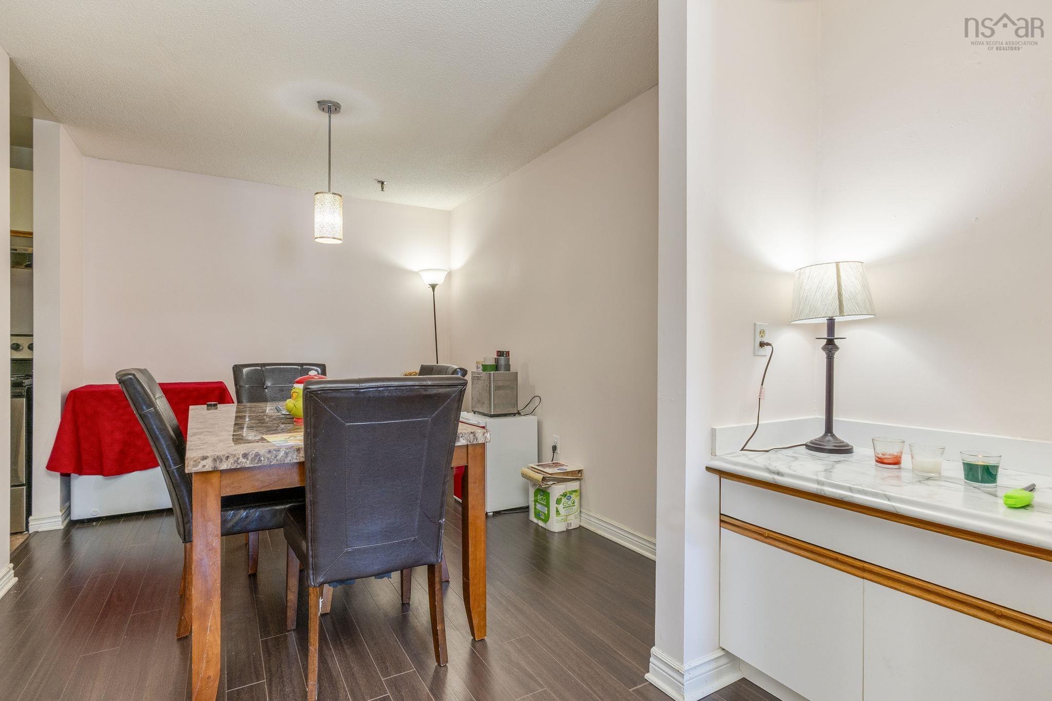 $325,000.00: 308 15 Langbrae Drive, Clayton Park