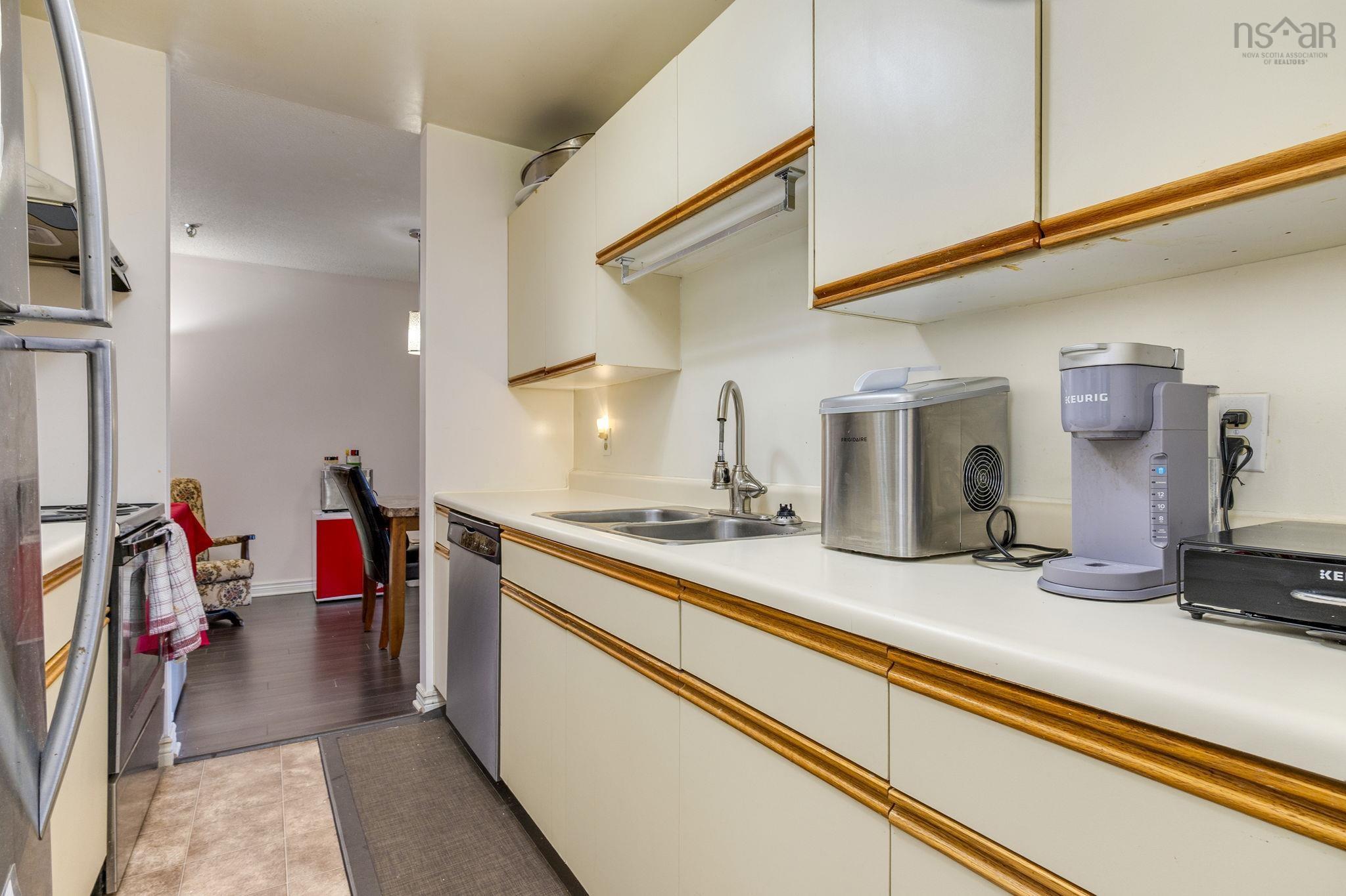 $325,000.00: 308 15 Langbrae Drive, Clayton Park