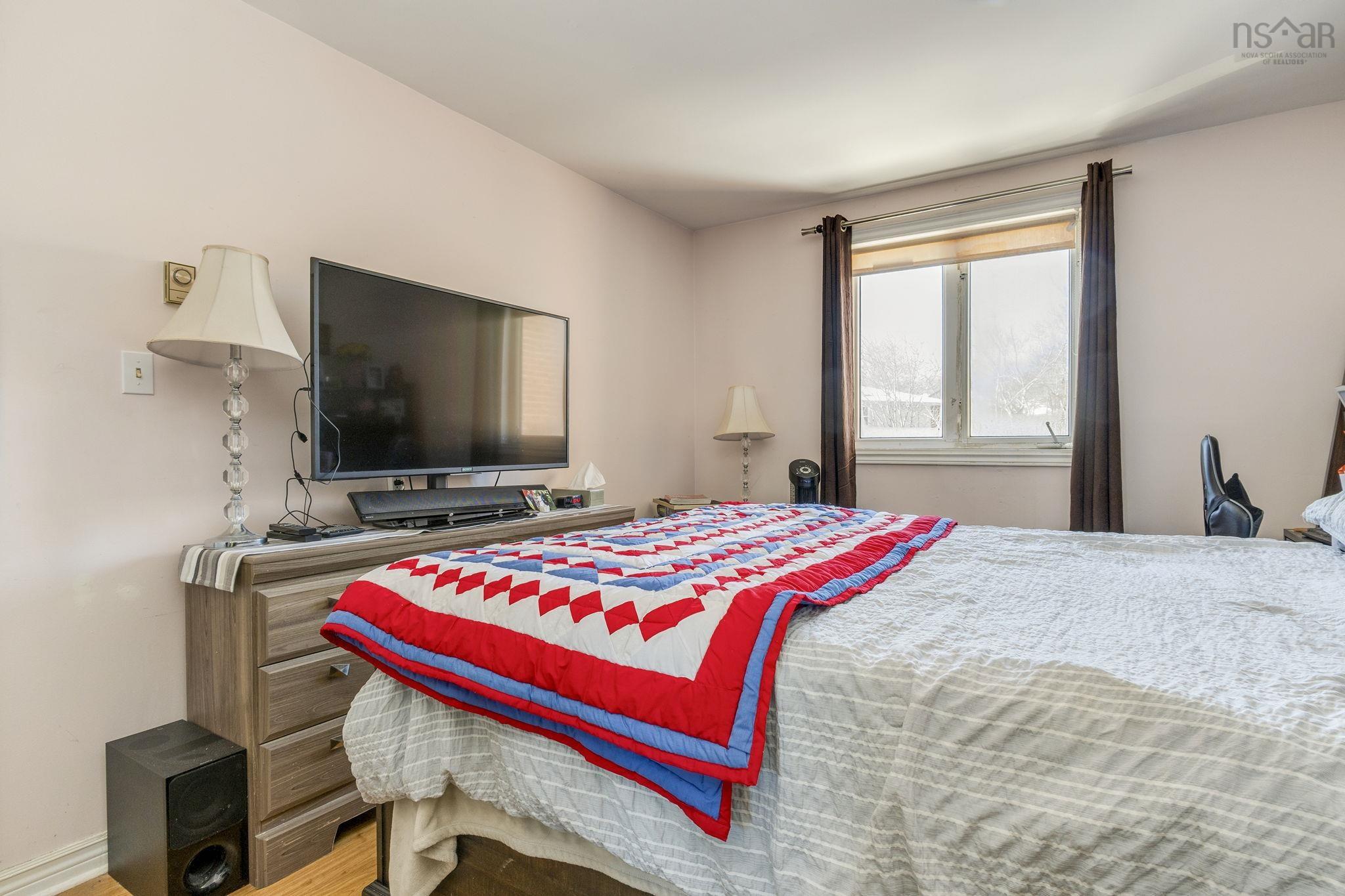 $325,000.00: 308 15 Langbrae Drive, Clayton Park