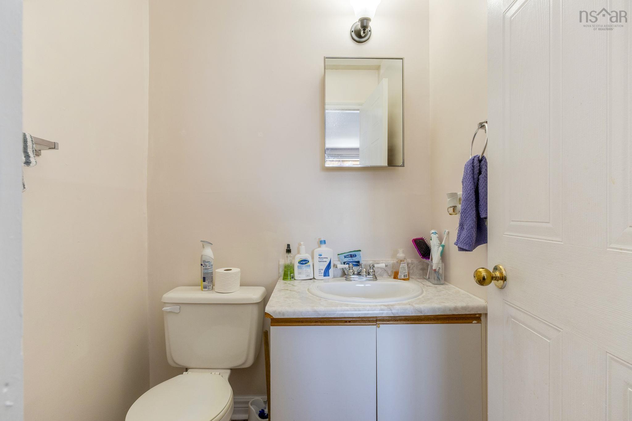 $325,000.00: 308 15 Langbrae Drive, Clayton Park