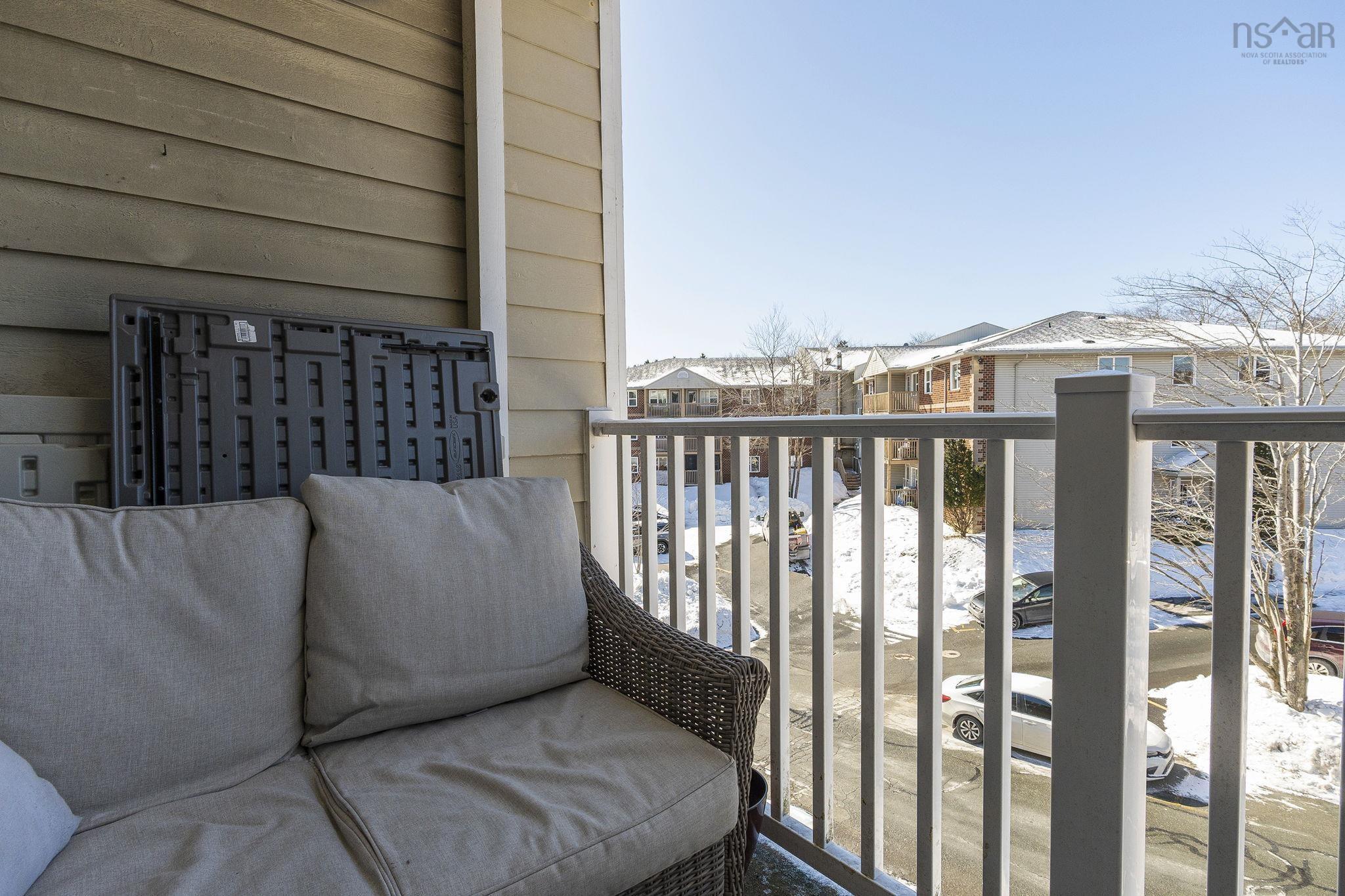 $325,000.00: 308 15 Langbrae Drive, Clayton Park