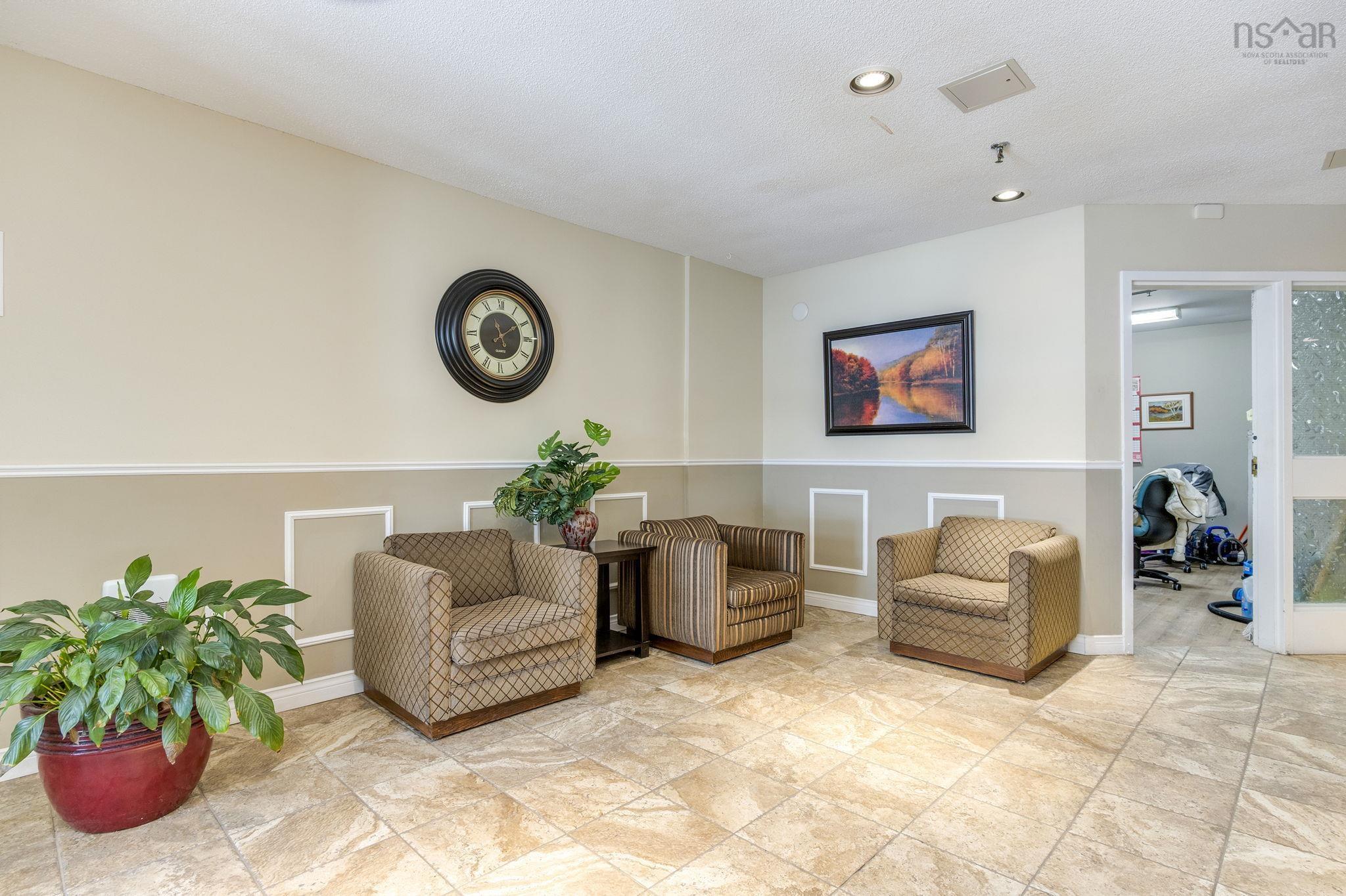 $325,000.00: 308 15 Langbrae Drive, Clayton Park