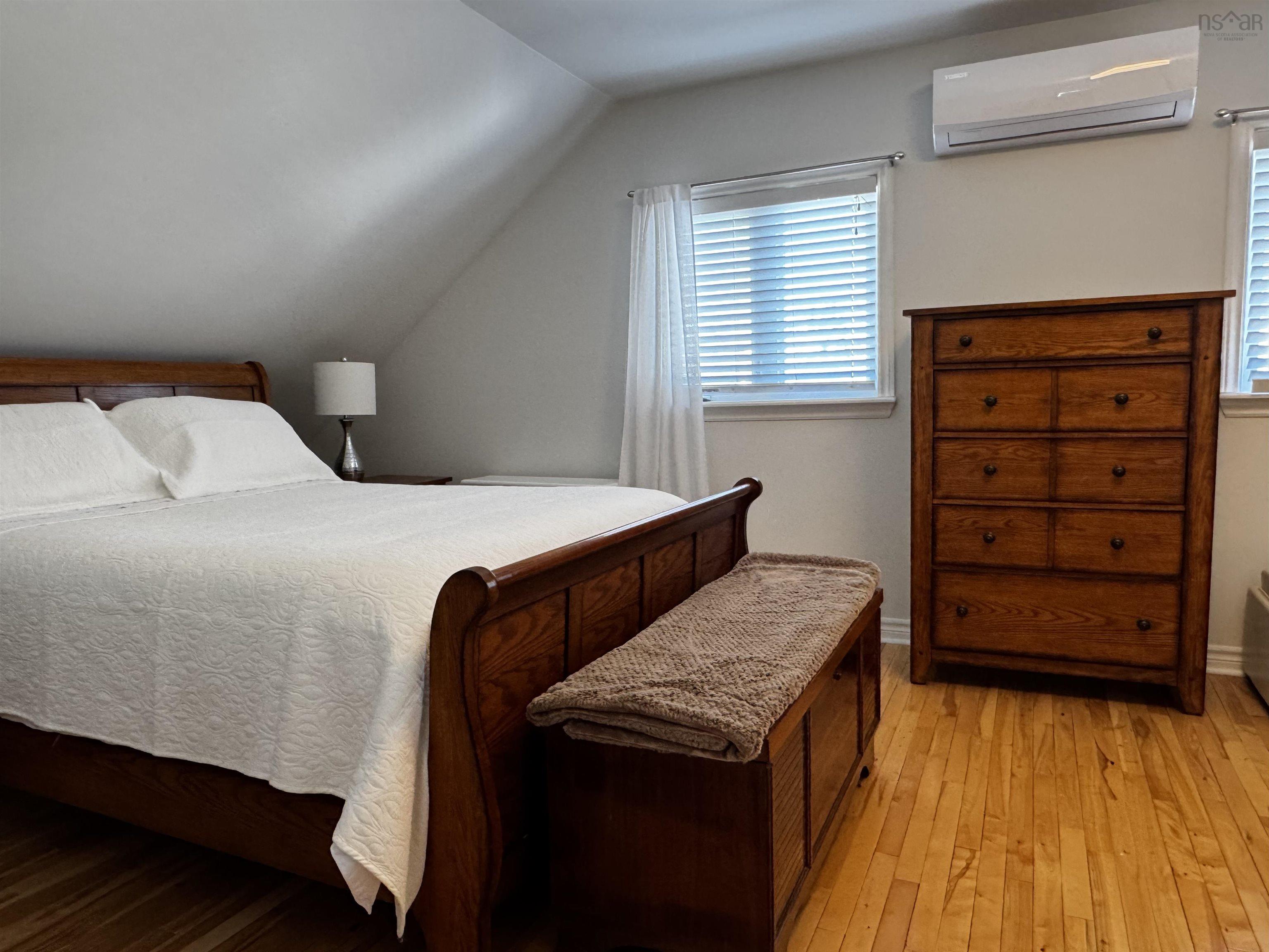 $319,900.00: 75 Lower MacLean Street, Glace Bay