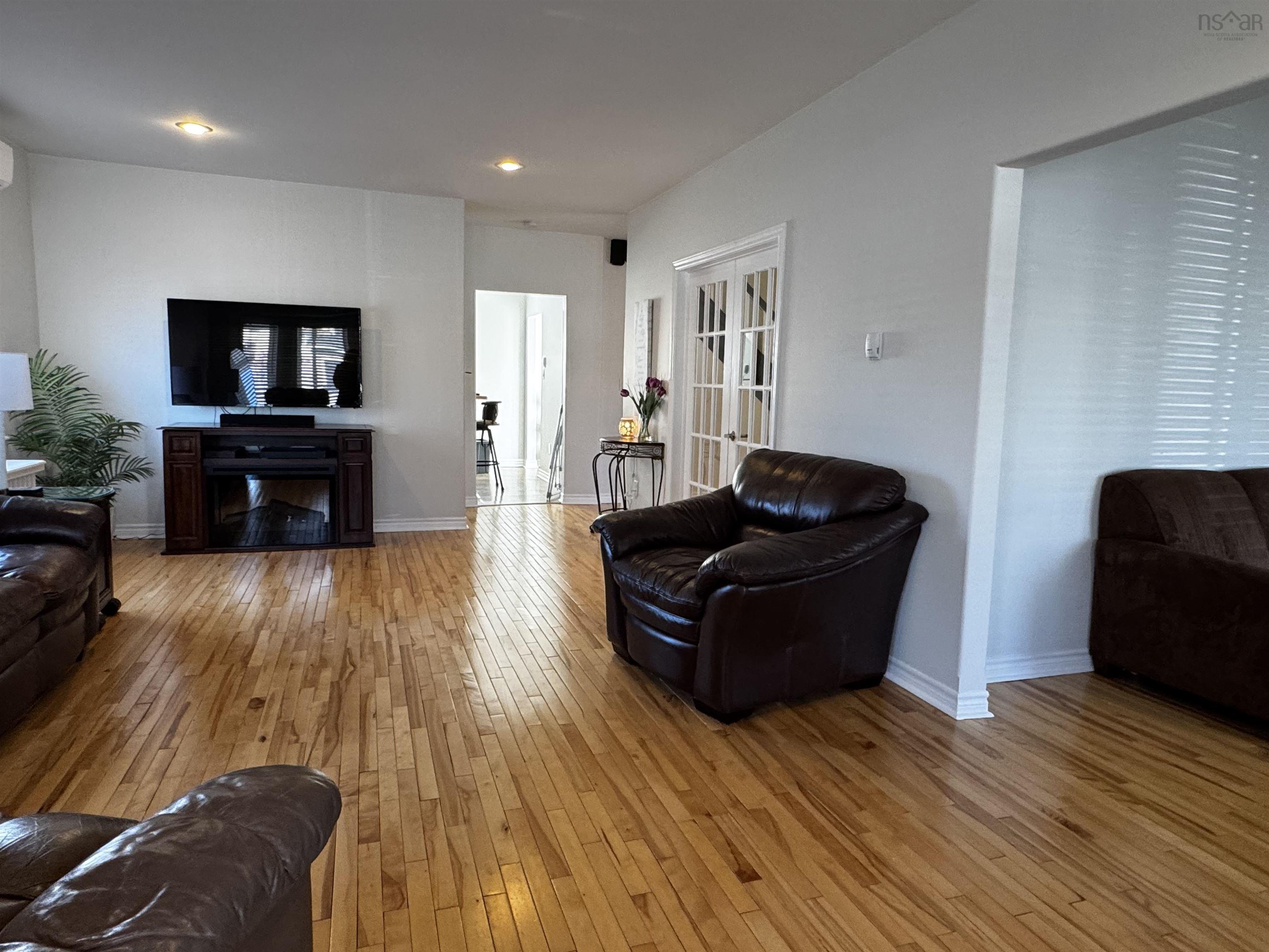 $319,900.00: 75 Lower MacLean Street, Glace Bay