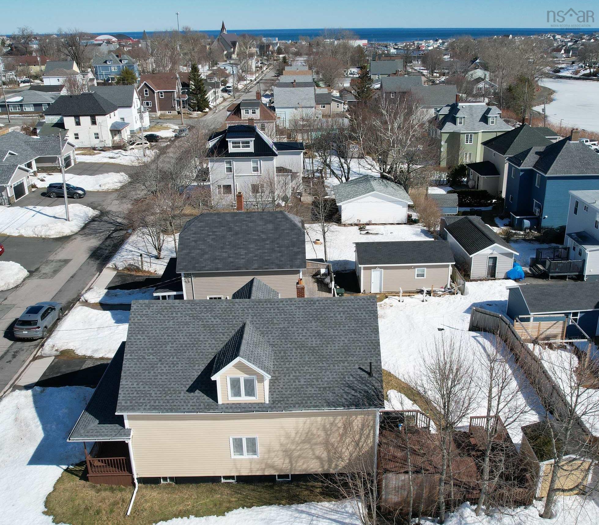 $319,900.00: 75 Lower MacLean Street, Glace Bay