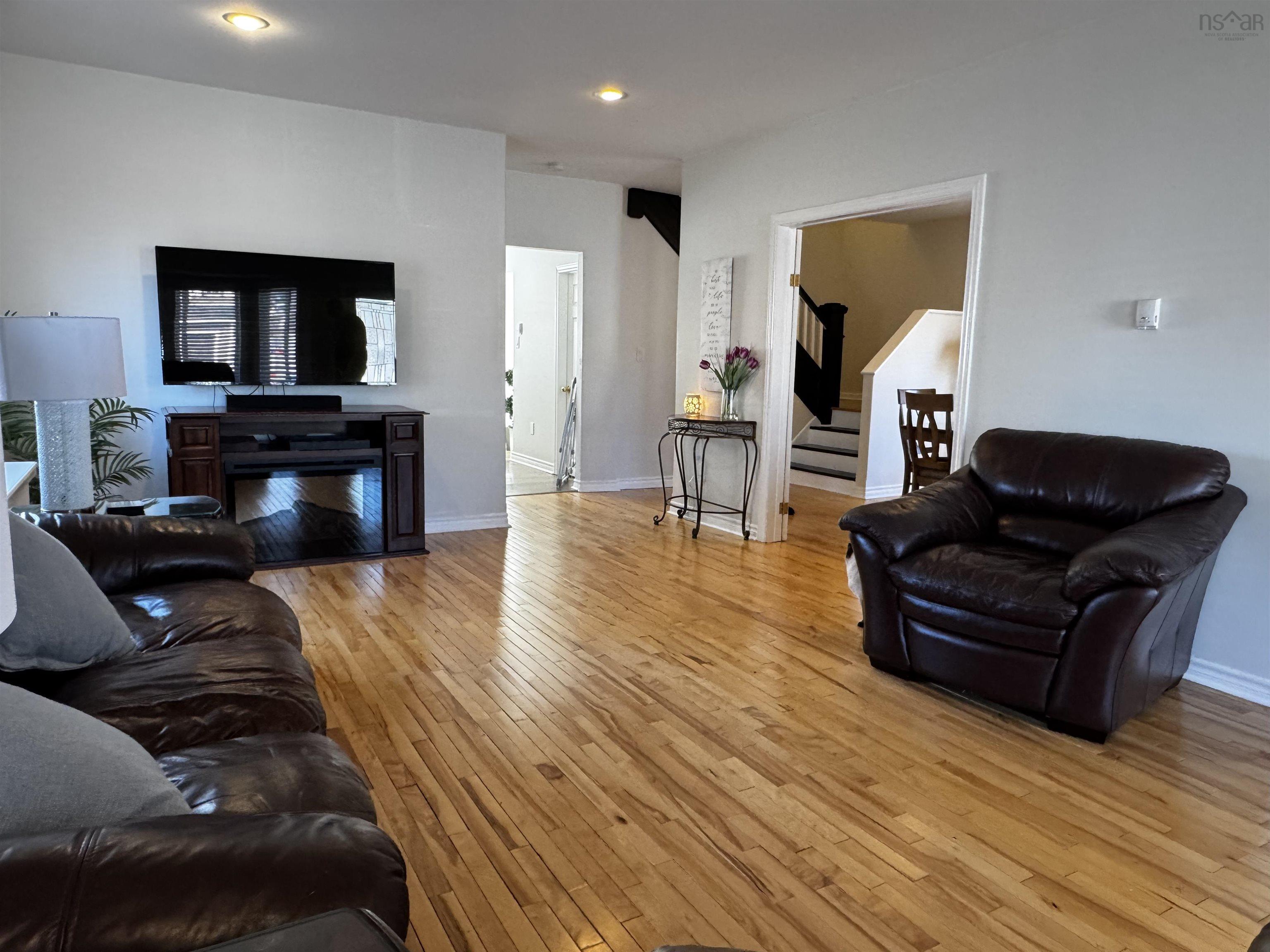 $319,900.00: 75 Lower MacLean Street, Glace Bay