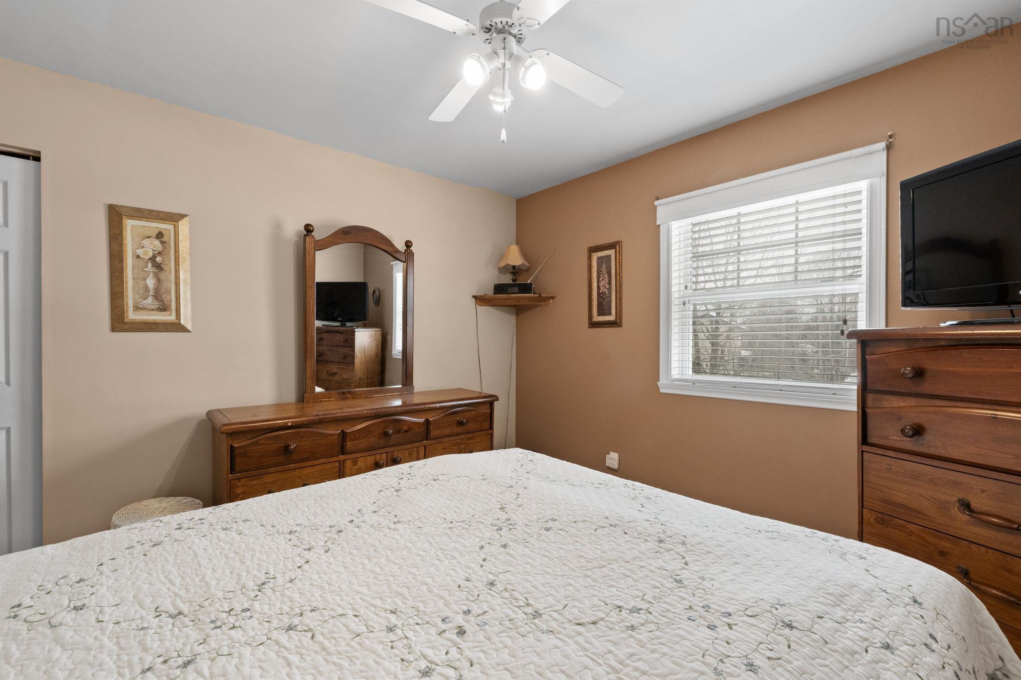 $425,000.00: 36 Armoyan Drive, Lower Sackville