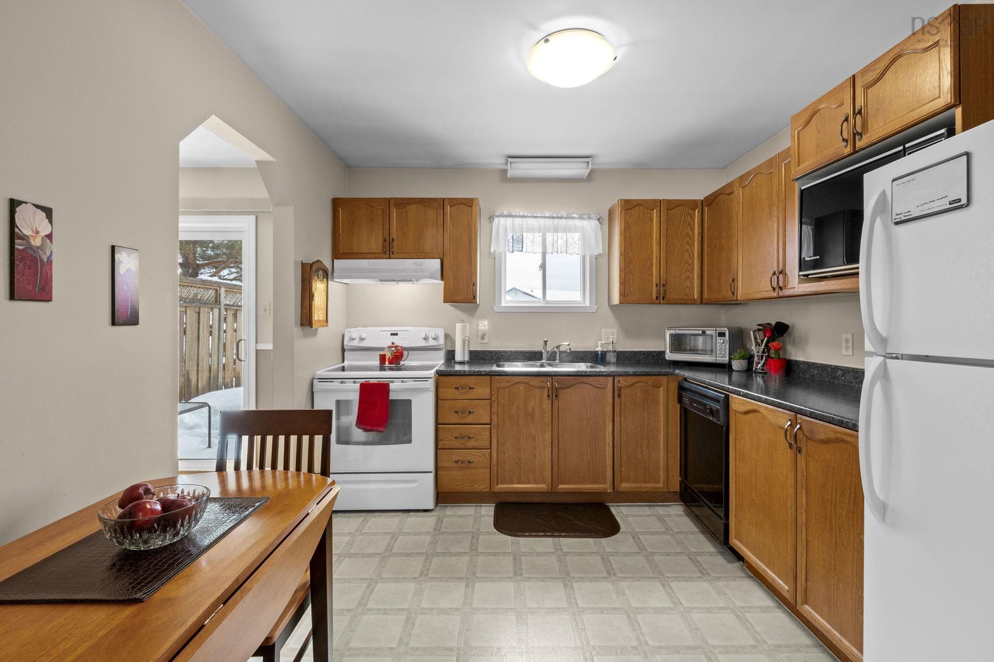 $425,000.00: 36 Armoyan Drive, Lower Sackville