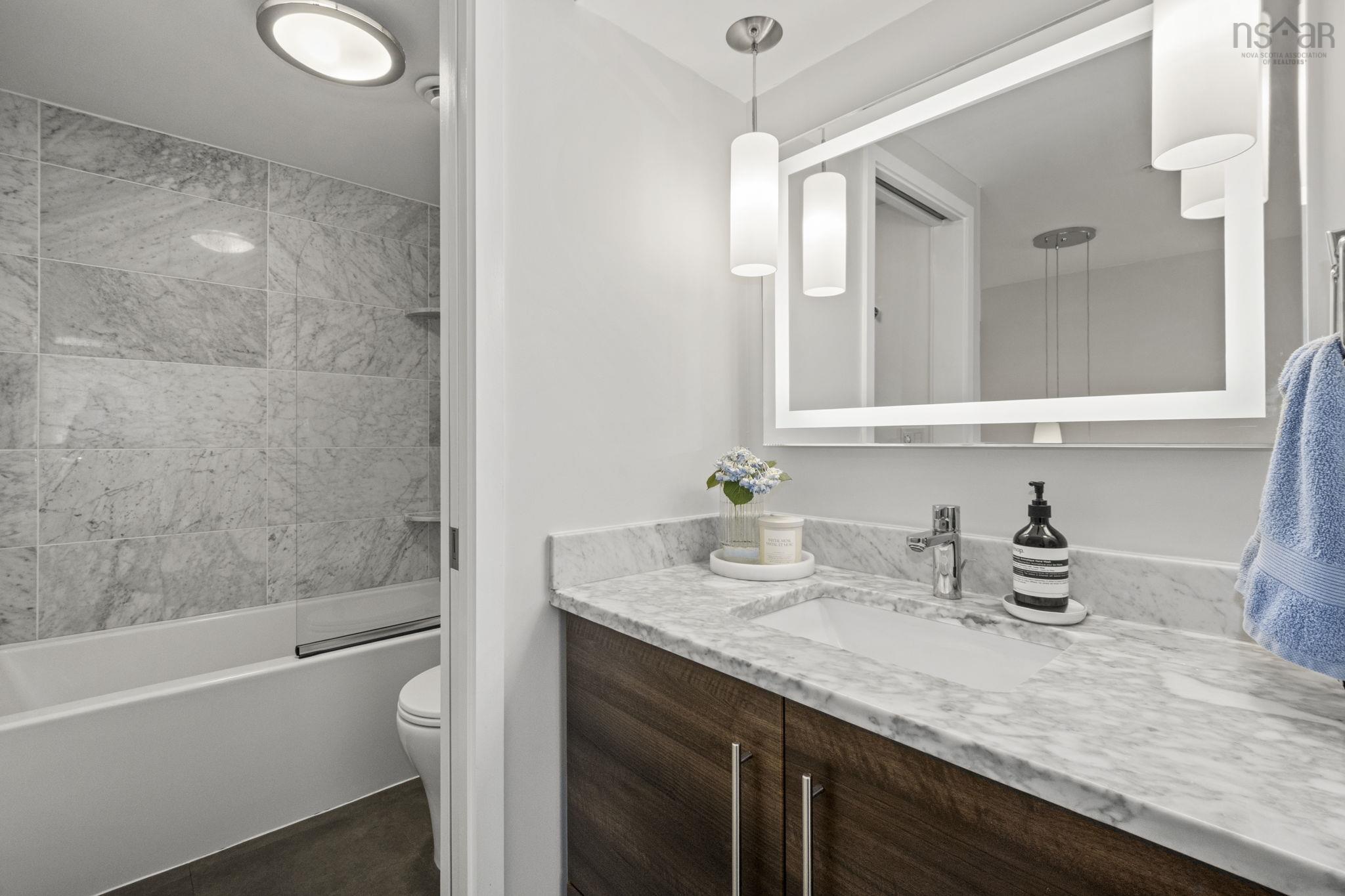 $575,000.00: 216 5662 Roberts Street, Halifax