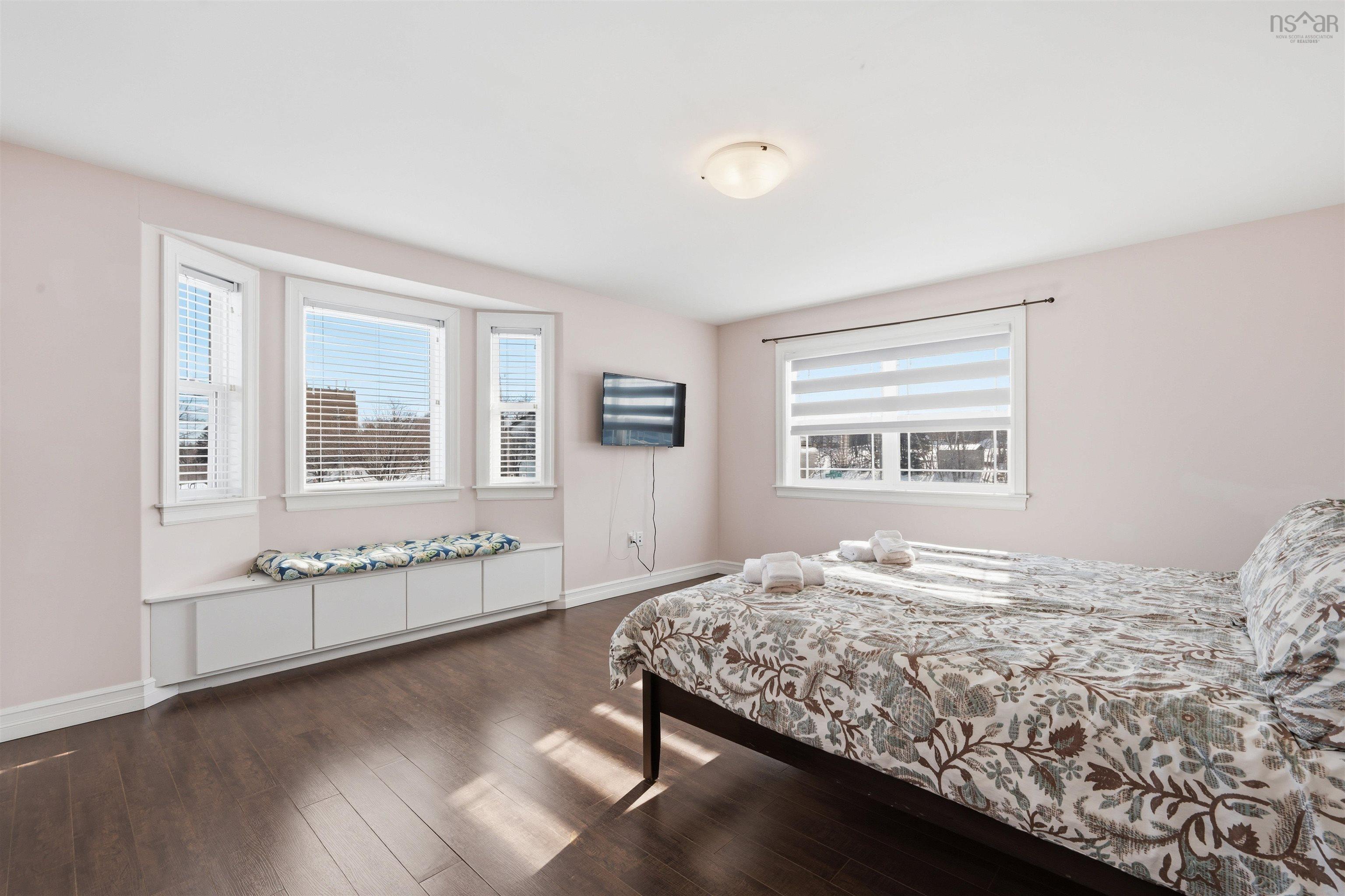 $615,000.00: 41 Hillcrest Street, Halifax