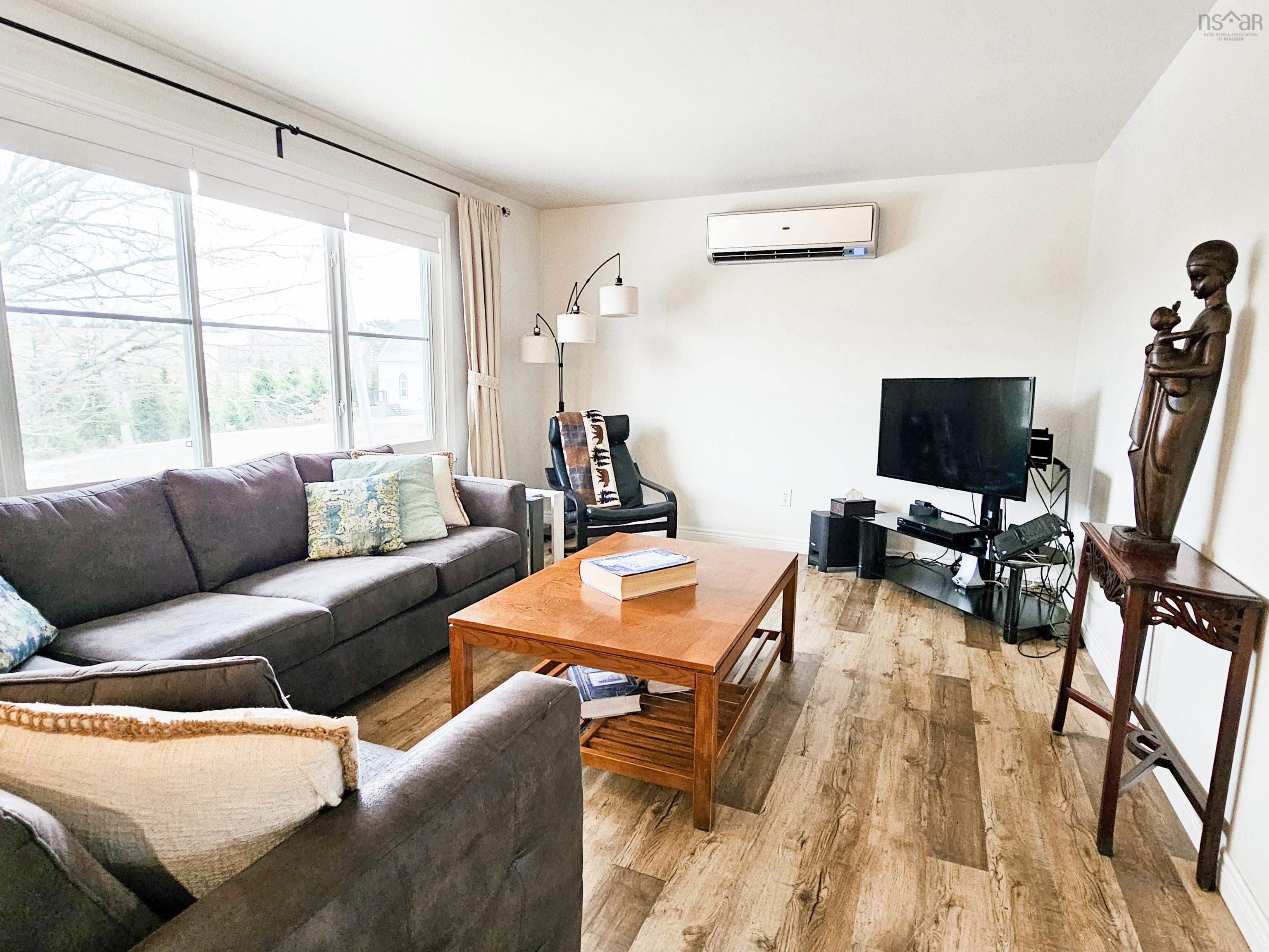 $419,000.00: 3896 311 Highway, Nuttby