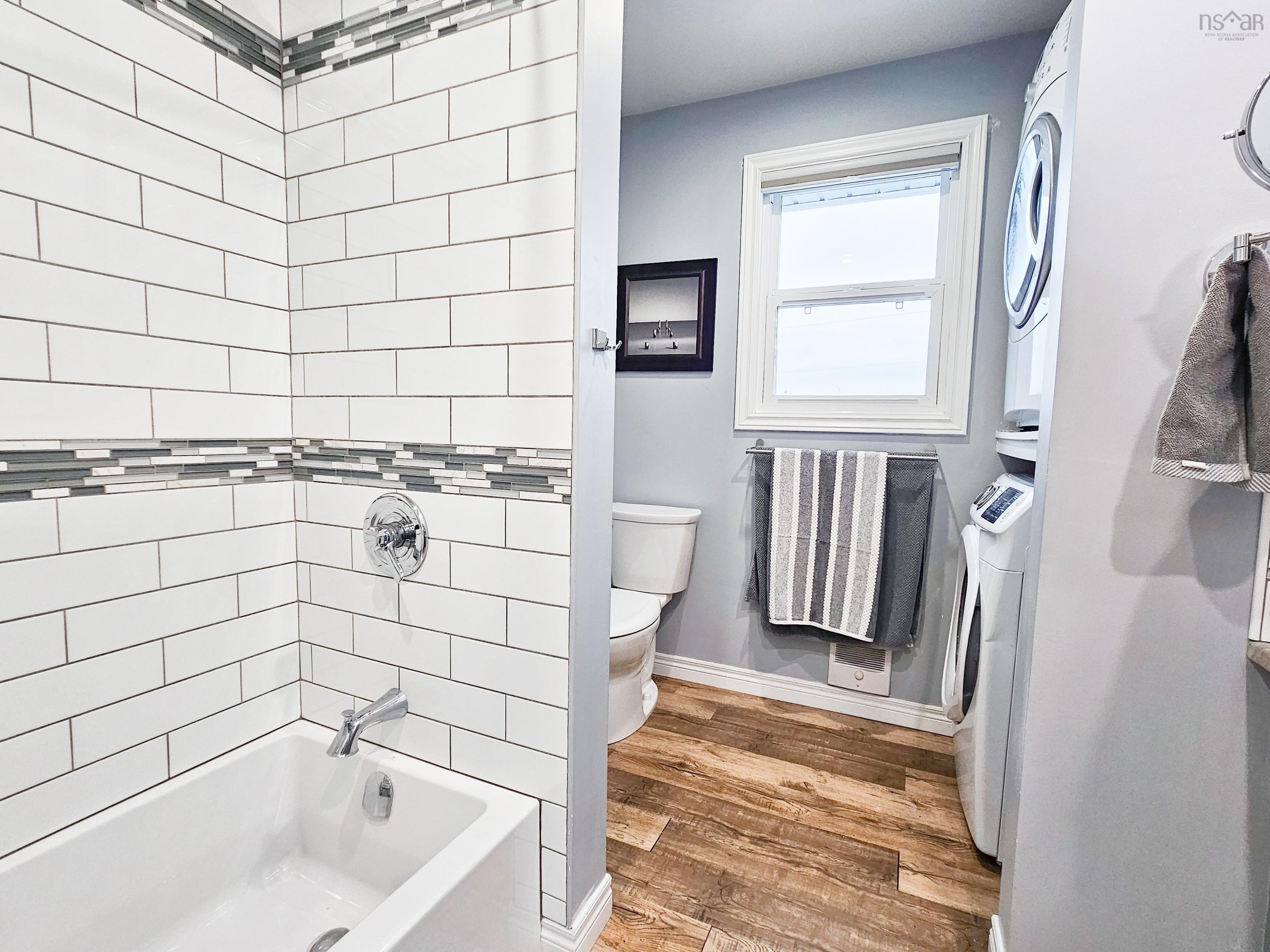 $419,000.00: 3896 311 Highway, Nuttby