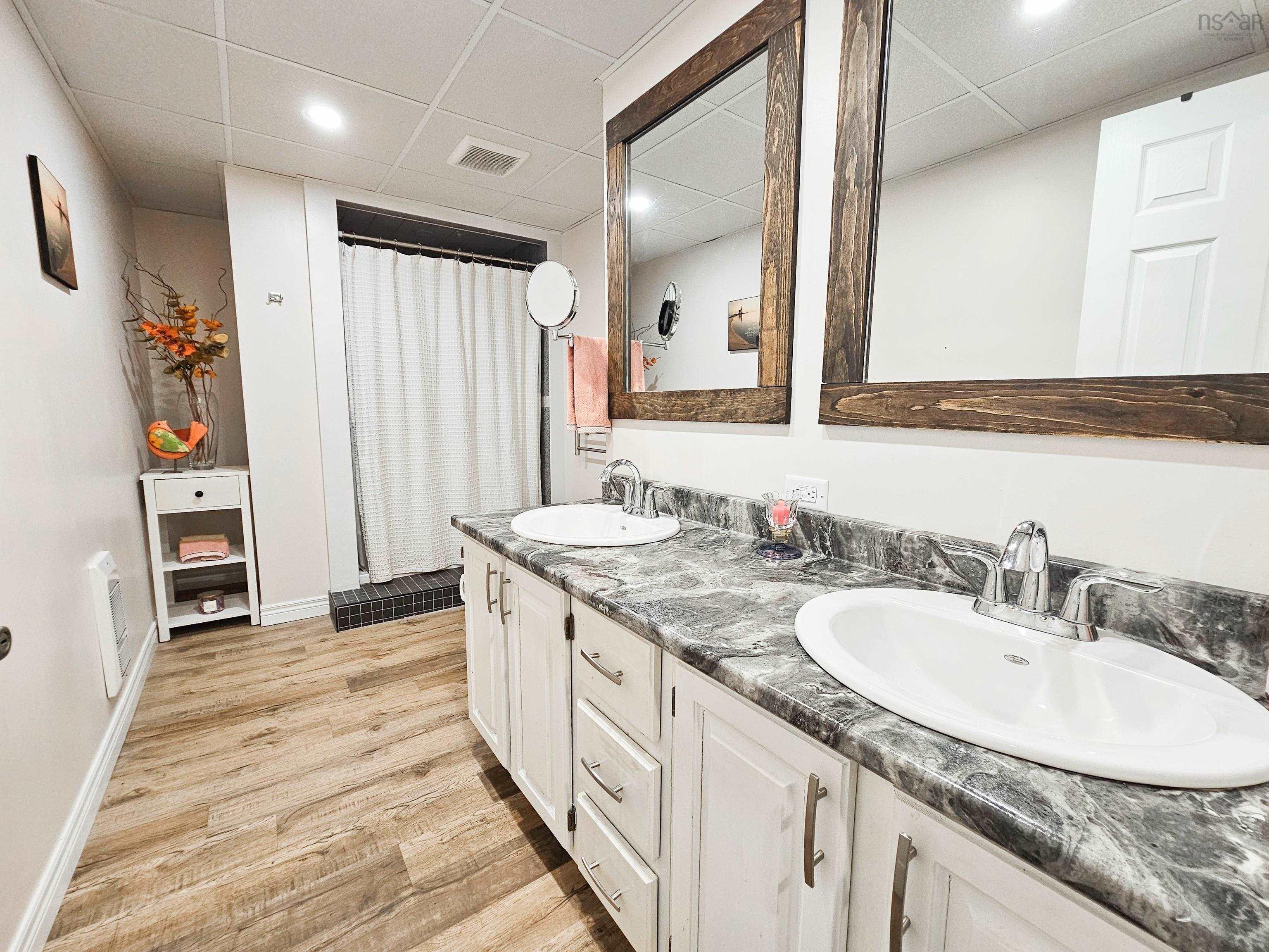 $419,000.00: 3896 311 Highway, Nuttby