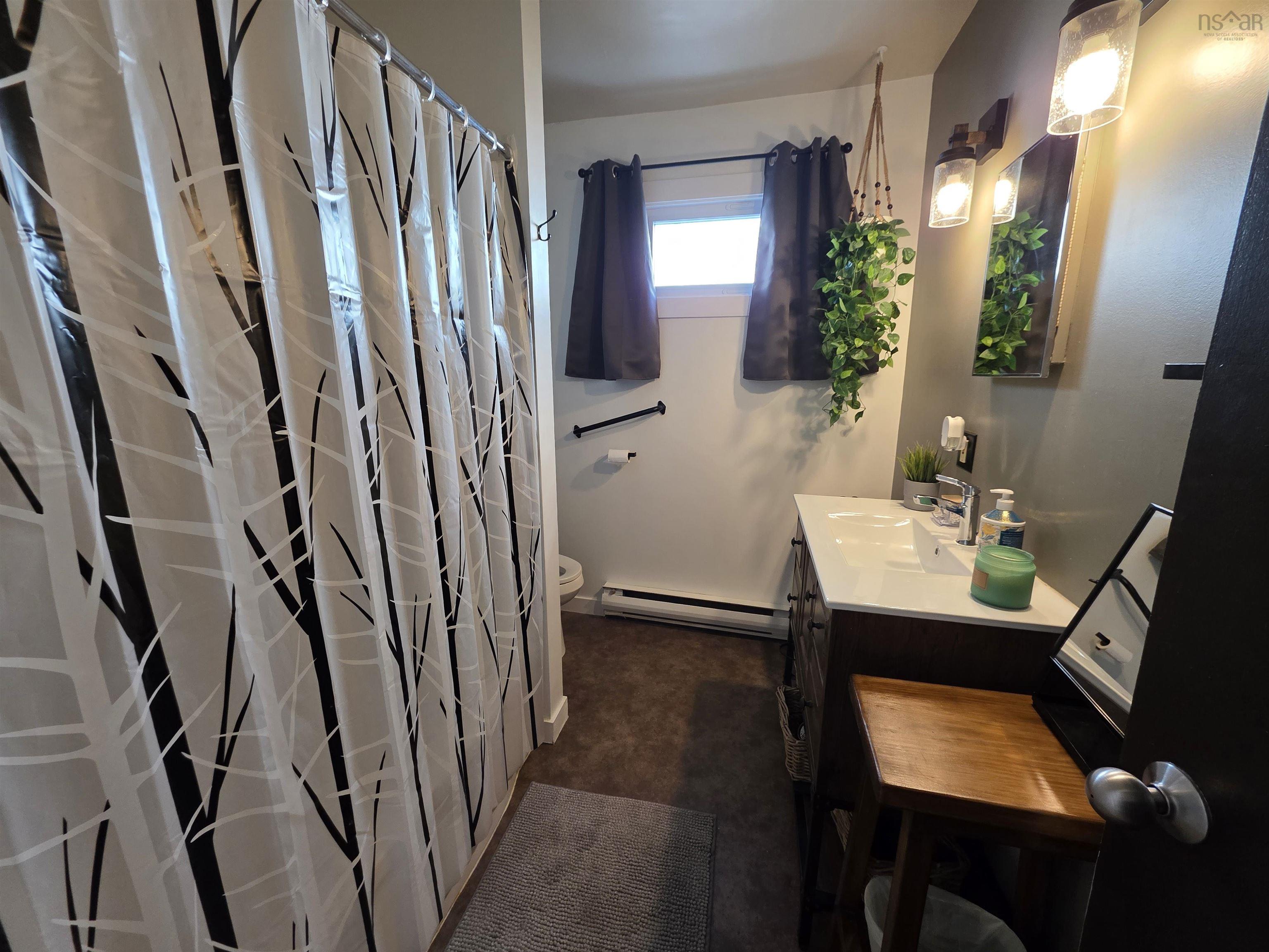 $629,900.00: 123 MOUNT EDWARD Road, Dartmouth