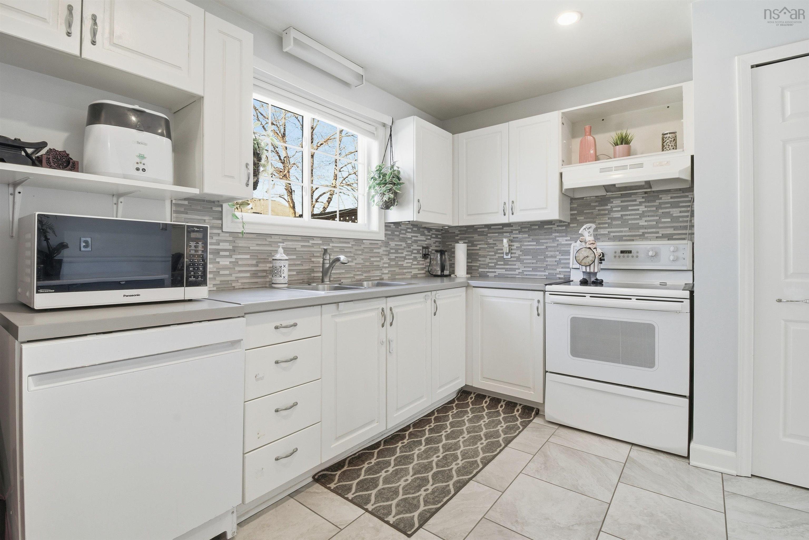 $460,000.00: 40 Sugar Maple Drive, Timberlea