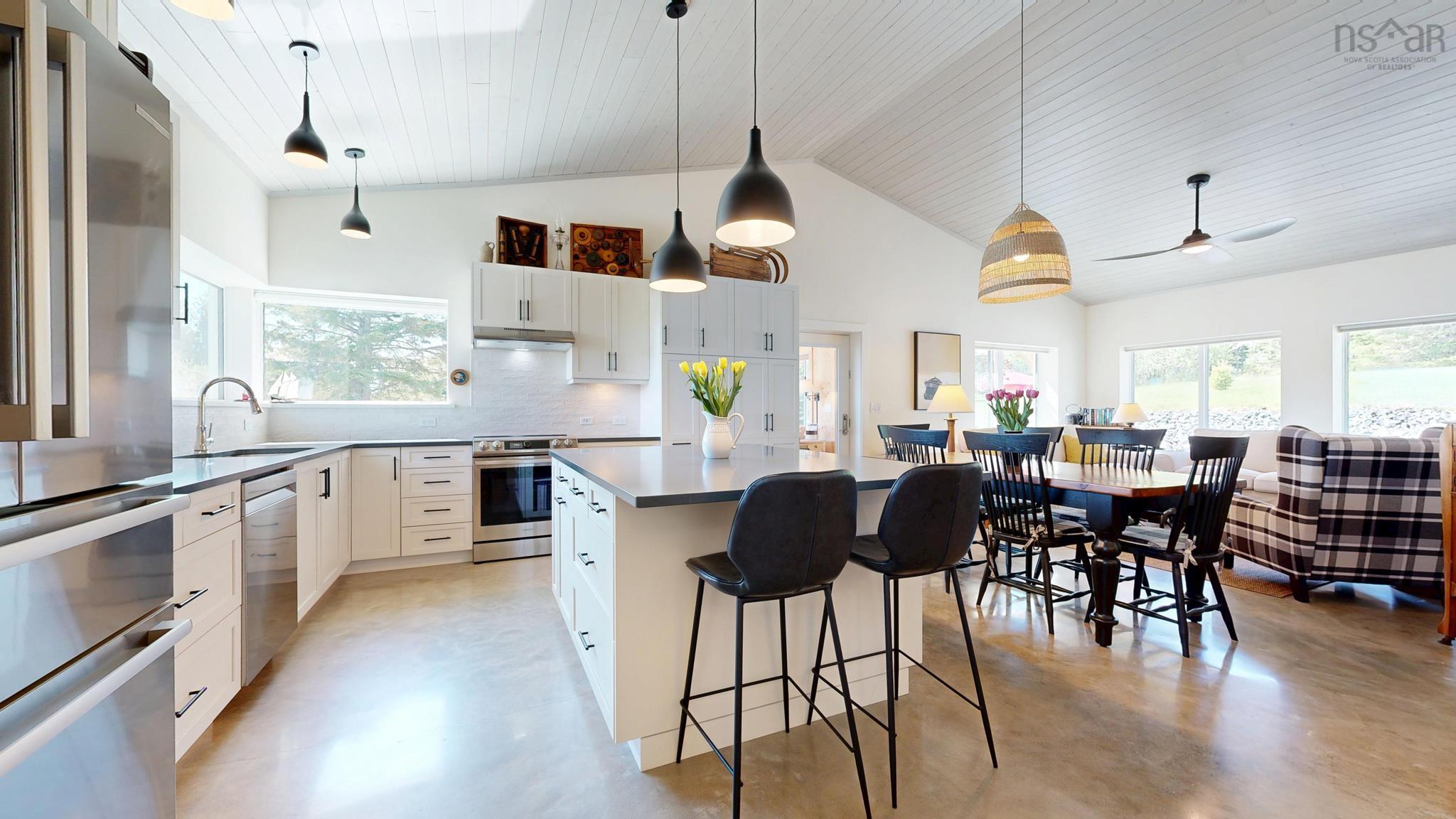 $1,235,000.00: 207 Hebb Point Road, Heckmans Island