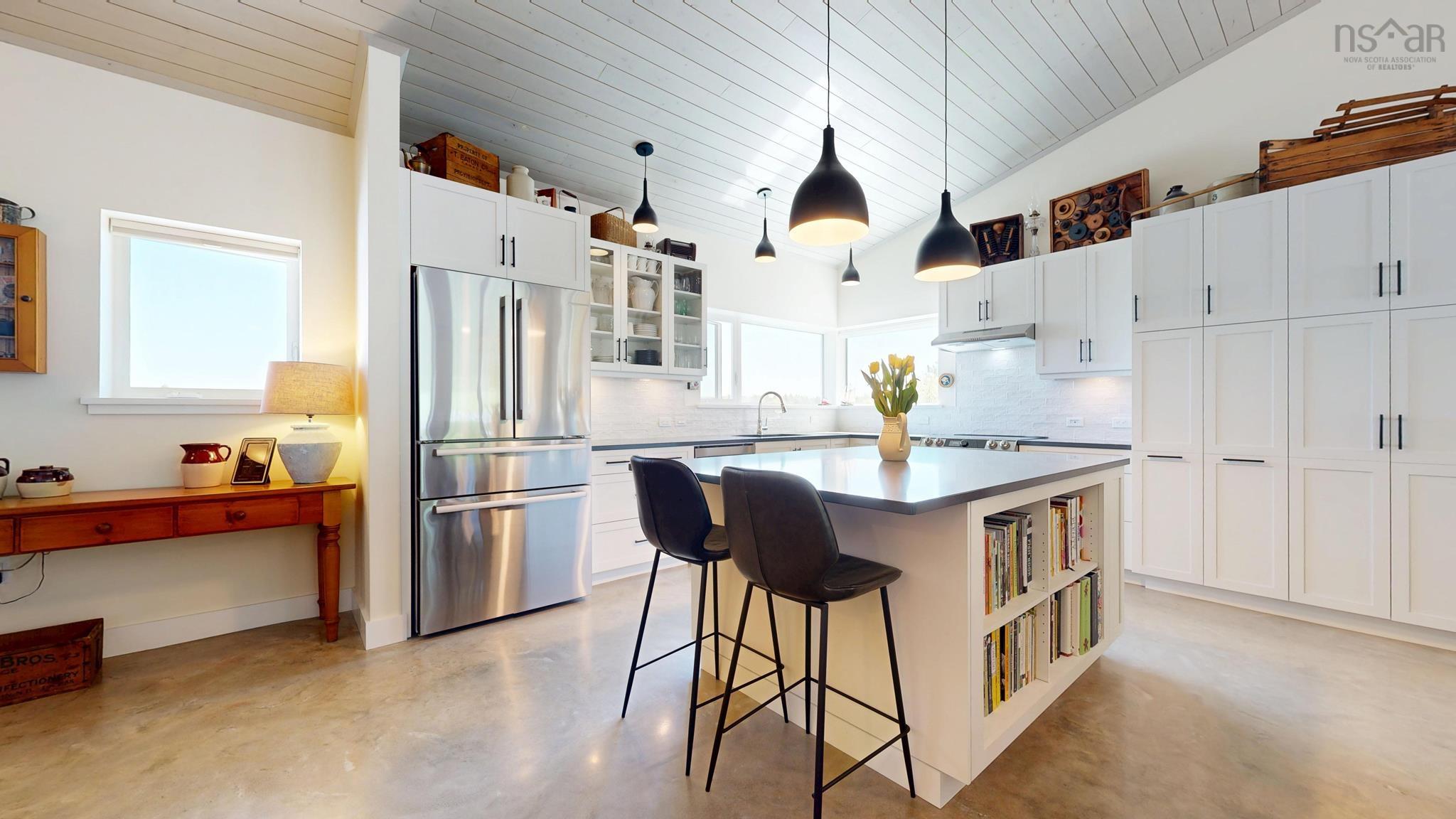 $1,235,000.00: 207 Hebb Point Road, Heckmans Island