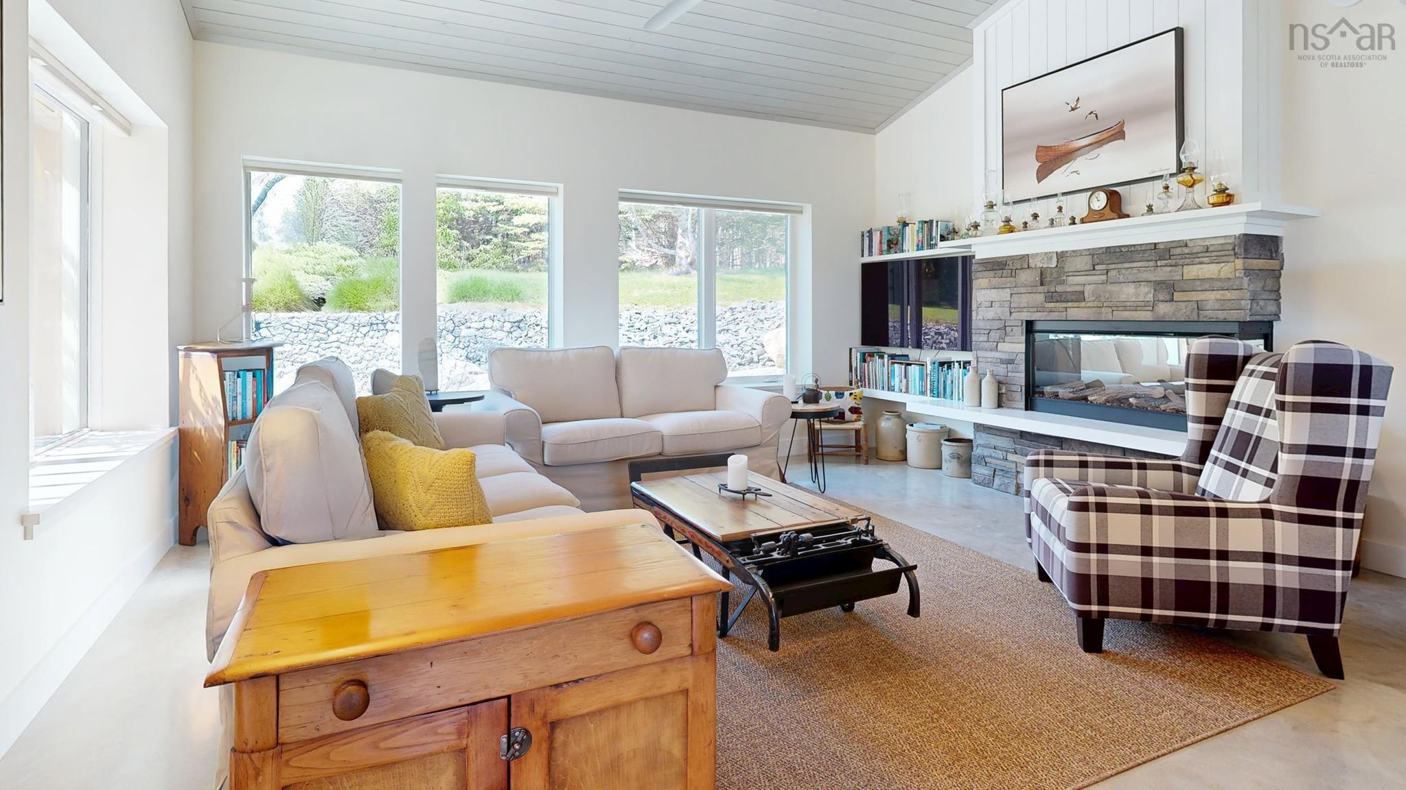 $1,235,000.00: 207 Hebb Point Road, Heckmans Island