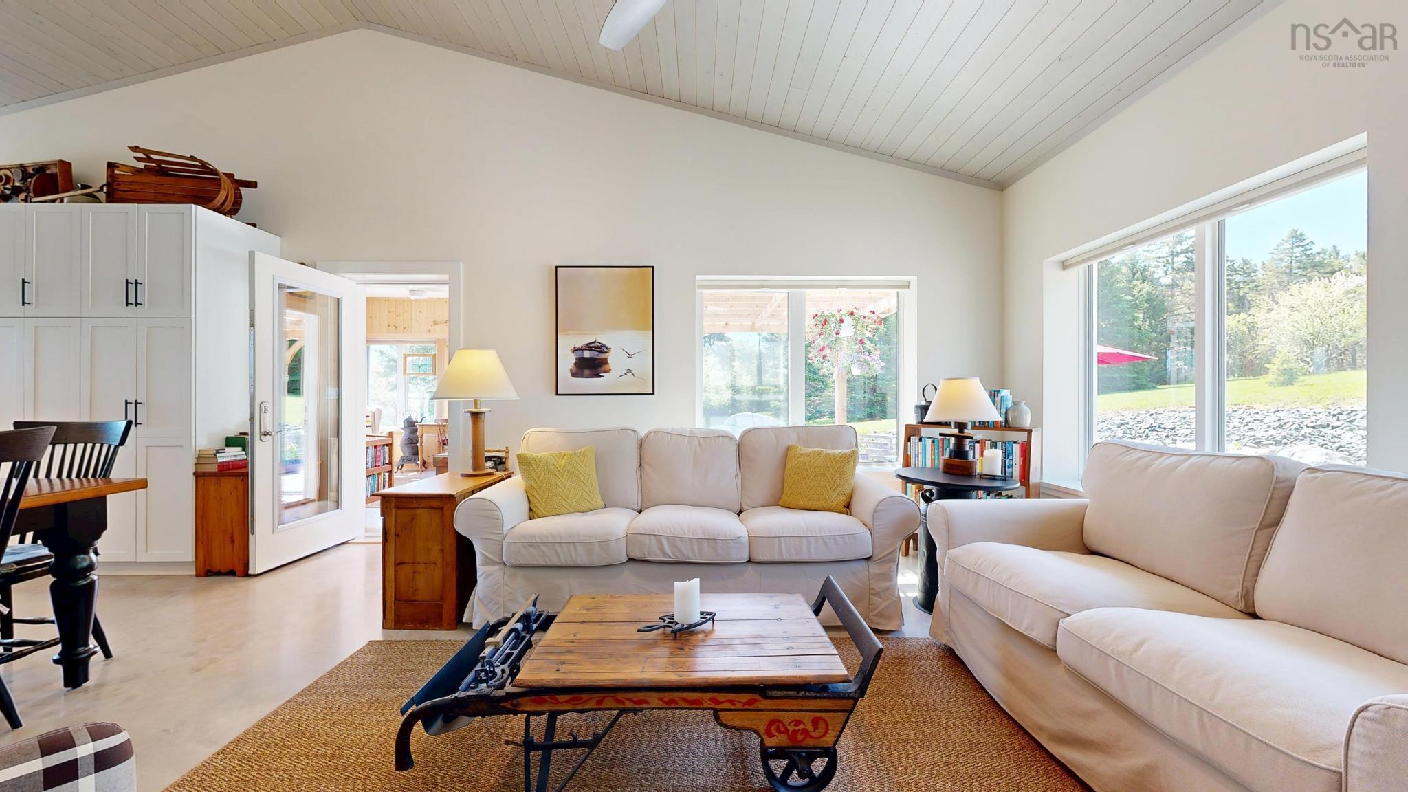 $1,235,000.00: 207 Hebb Point Road, Heckmans Island