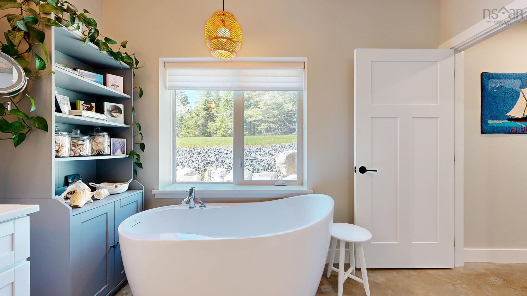 $1,235,000.00: 207 Hebb Point Road, Heckmans Island