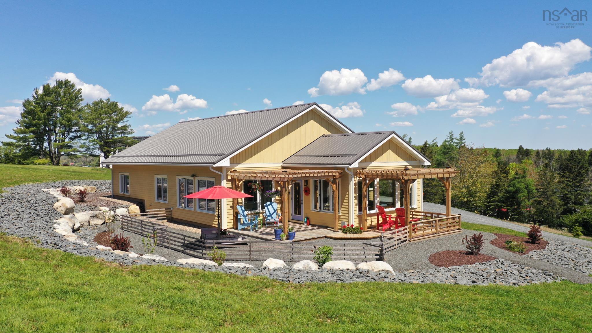 $1,235,000.00: 207 Hebb Point Road, Heckmans Island