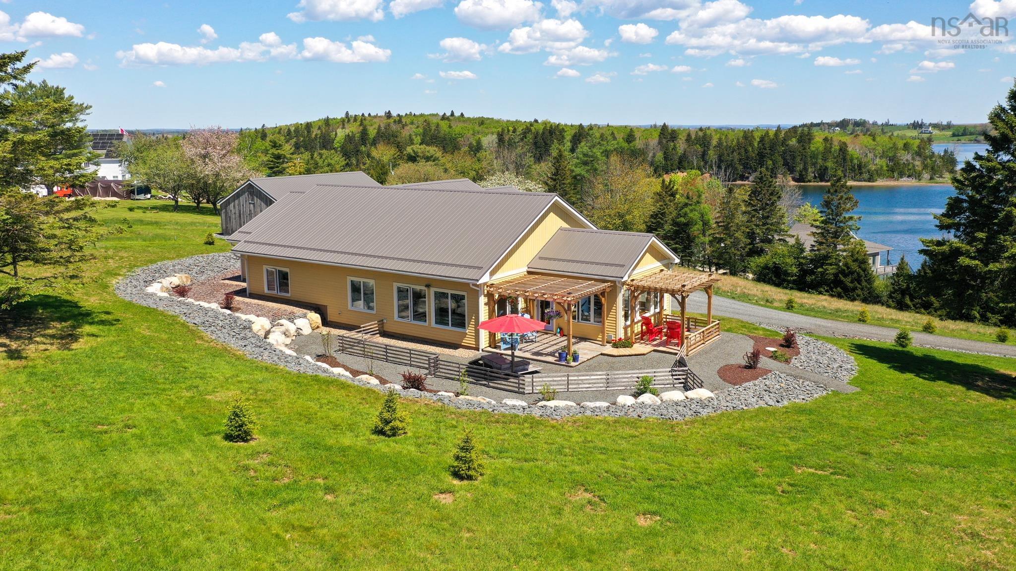 $1,235,000.00: 207 Hebb Point Road, Heckmans Island