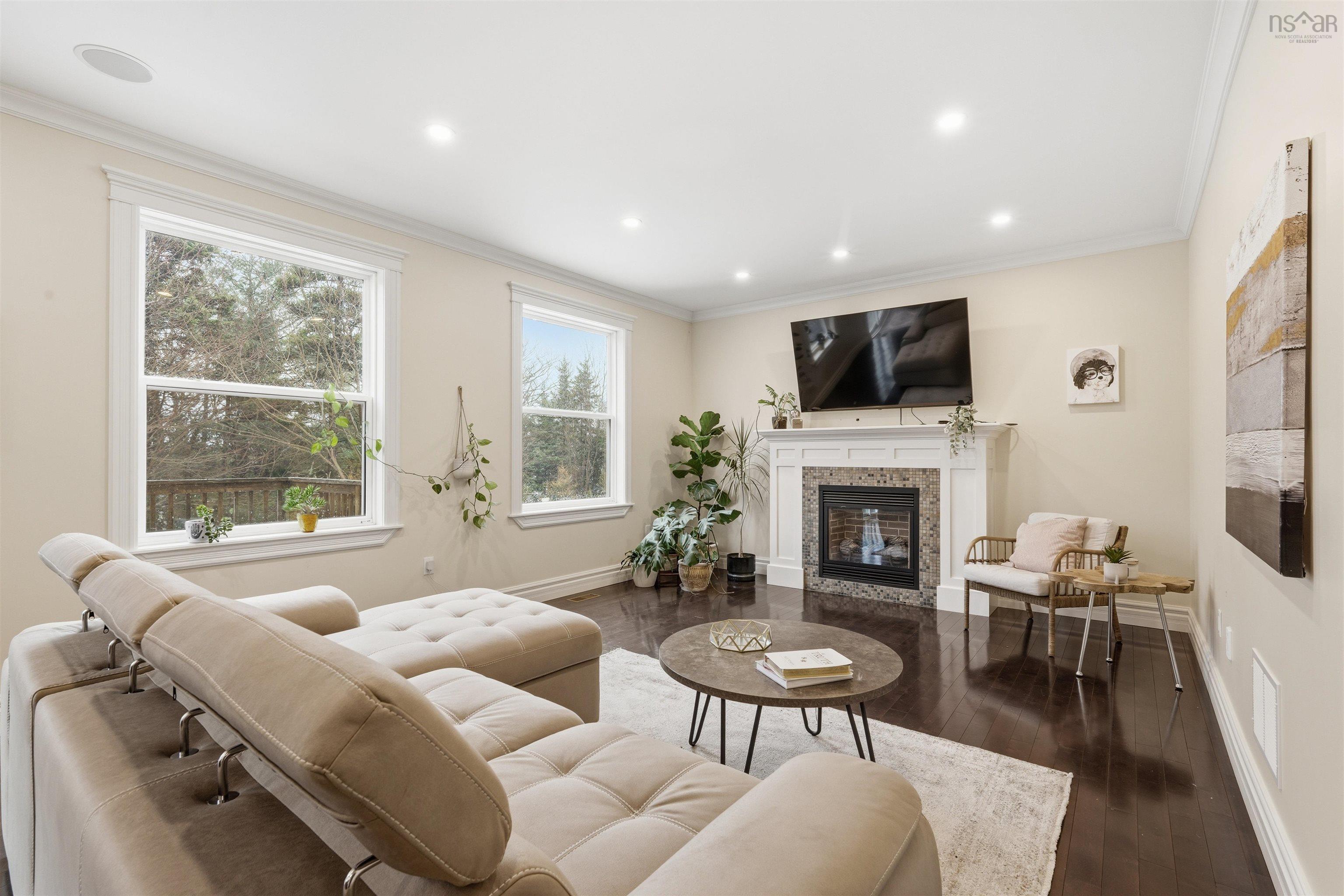 $1,018,000.00: 50 Helmsman Court, Halifax