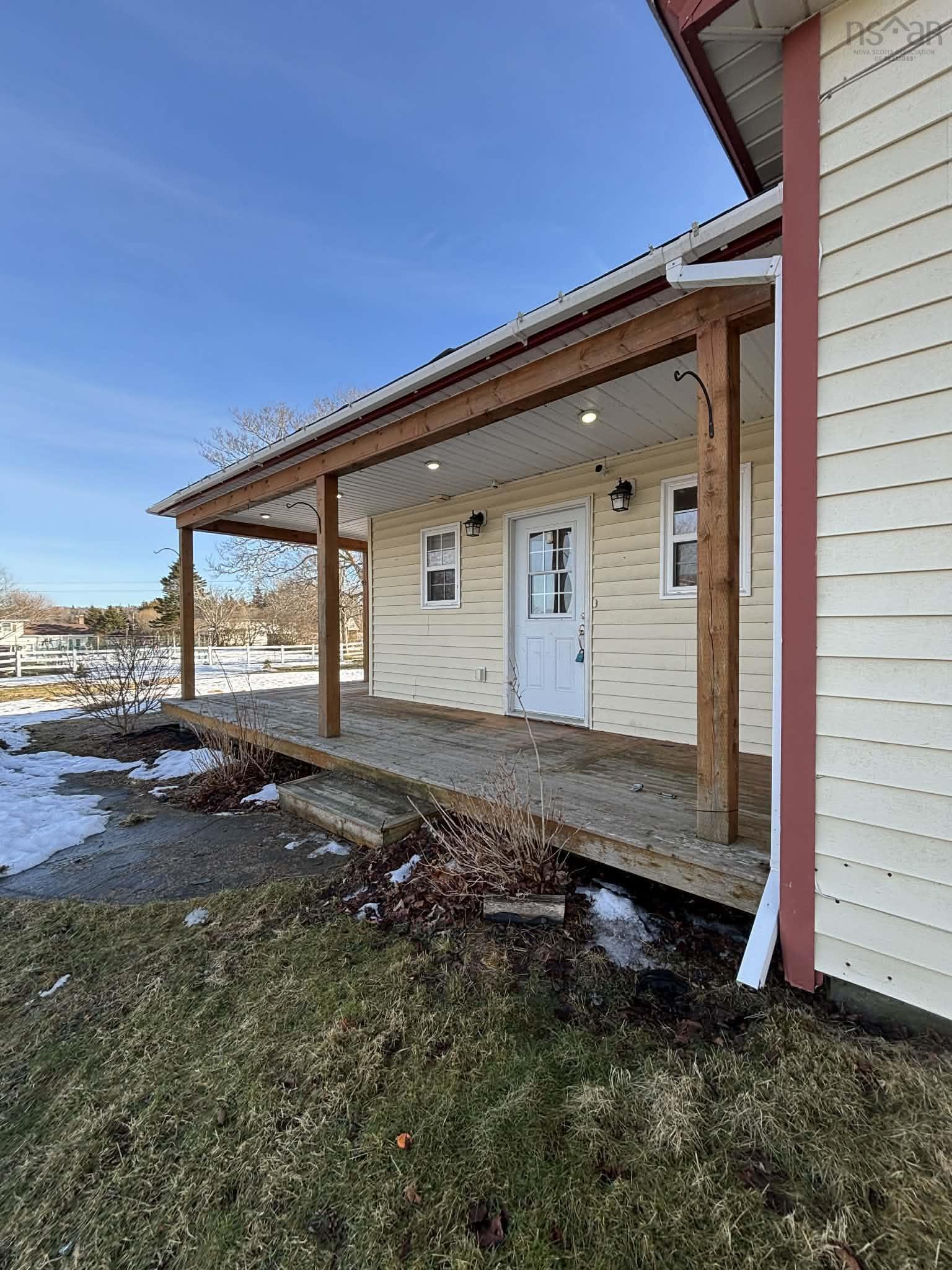 $220,000.00: 669 Lakeside Road, Dayton