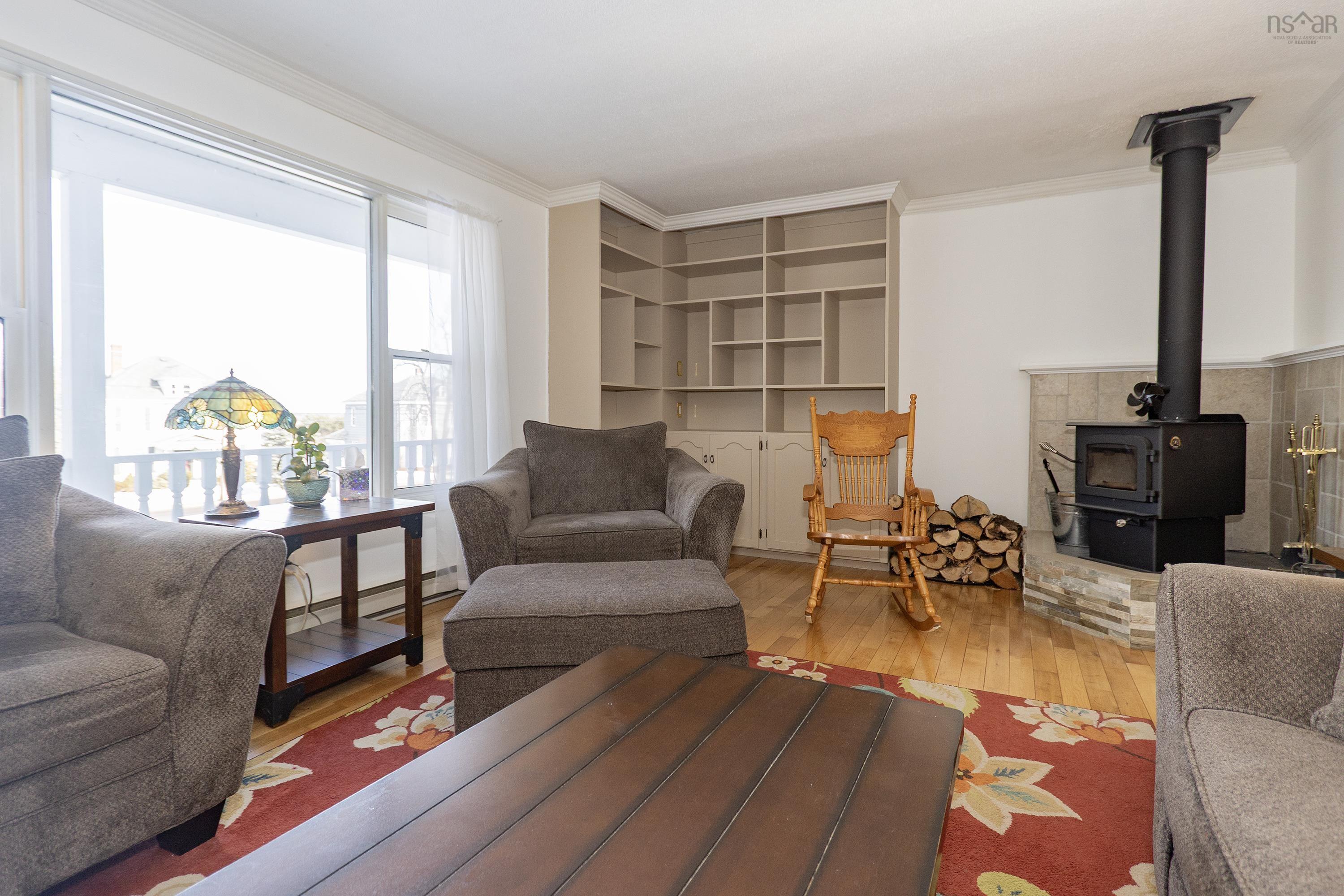 $479,900.00: 193a Victoria Street E, Amherst