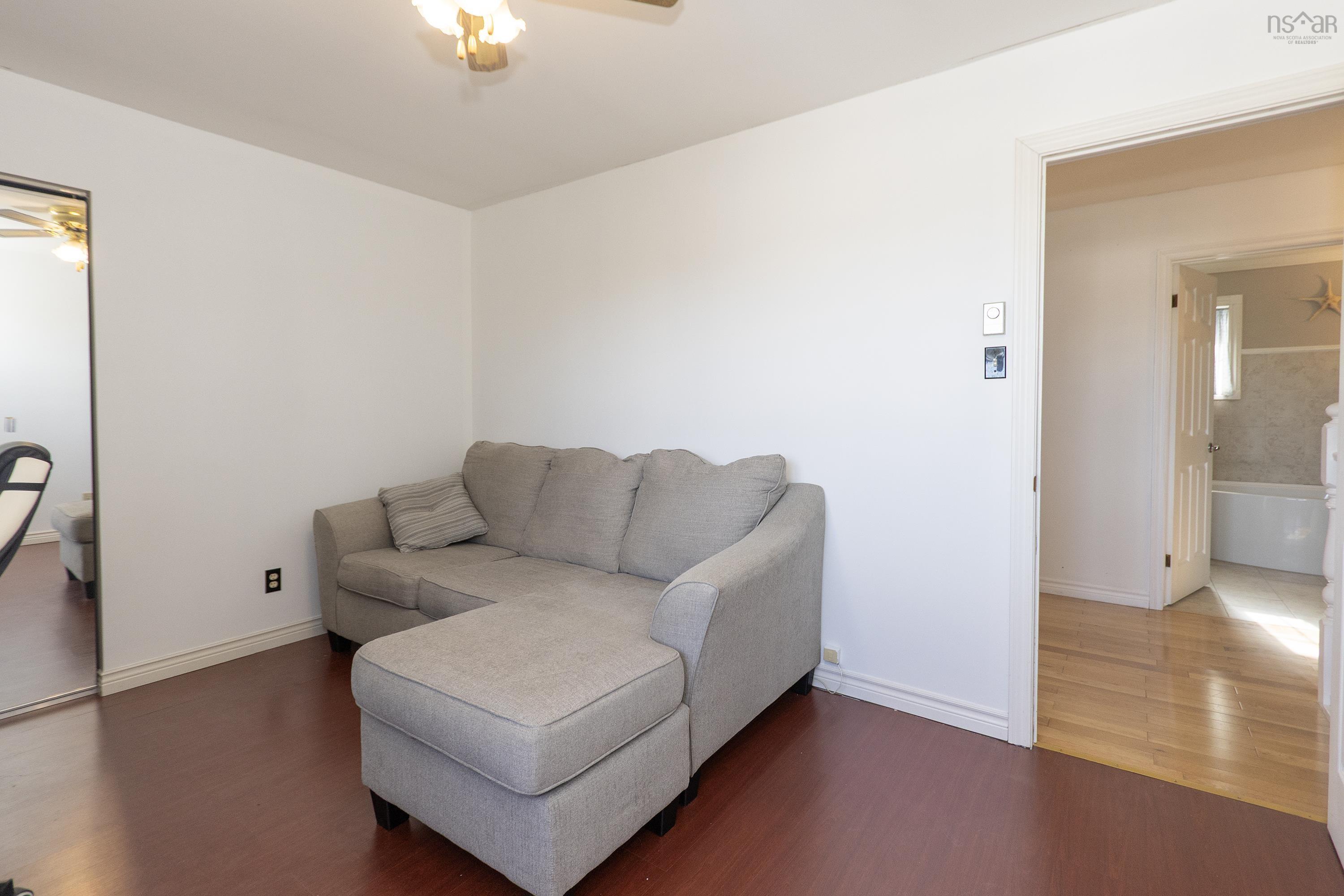 $469,900.00: 193a Victoria Street E, Amherst