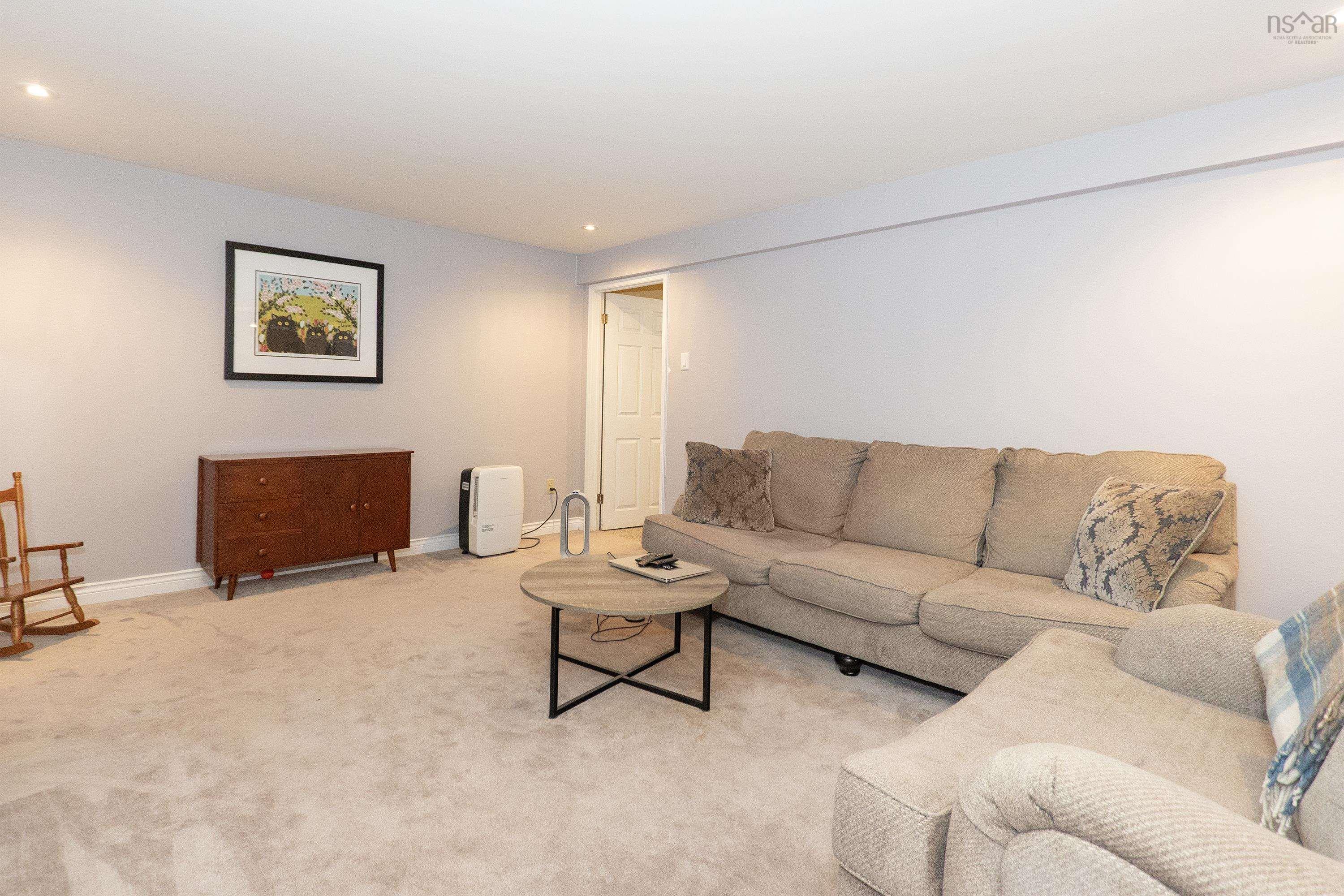 $469,900.00: 193a Victoria Street E, Amherst