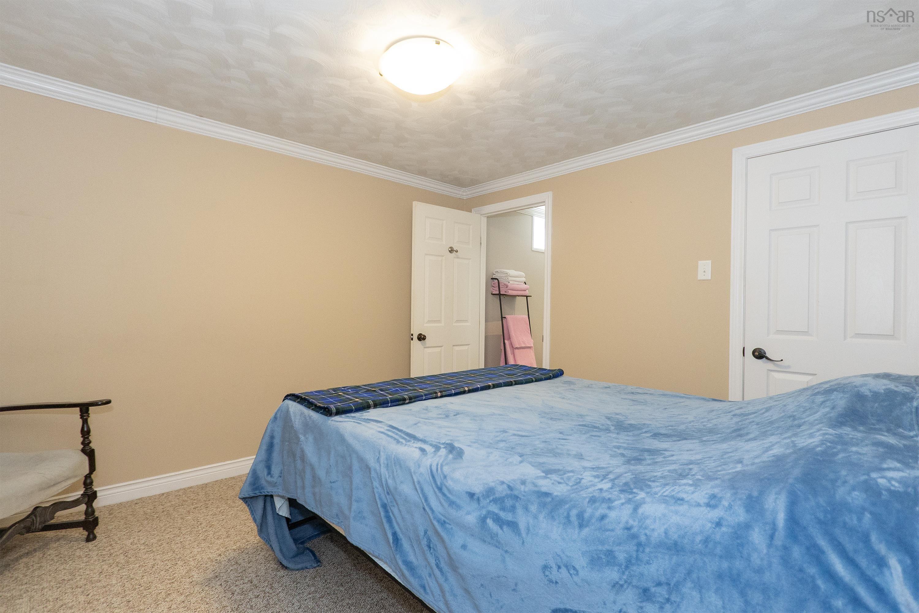 $469,900.00: 193a Victoria Street E, Amherst