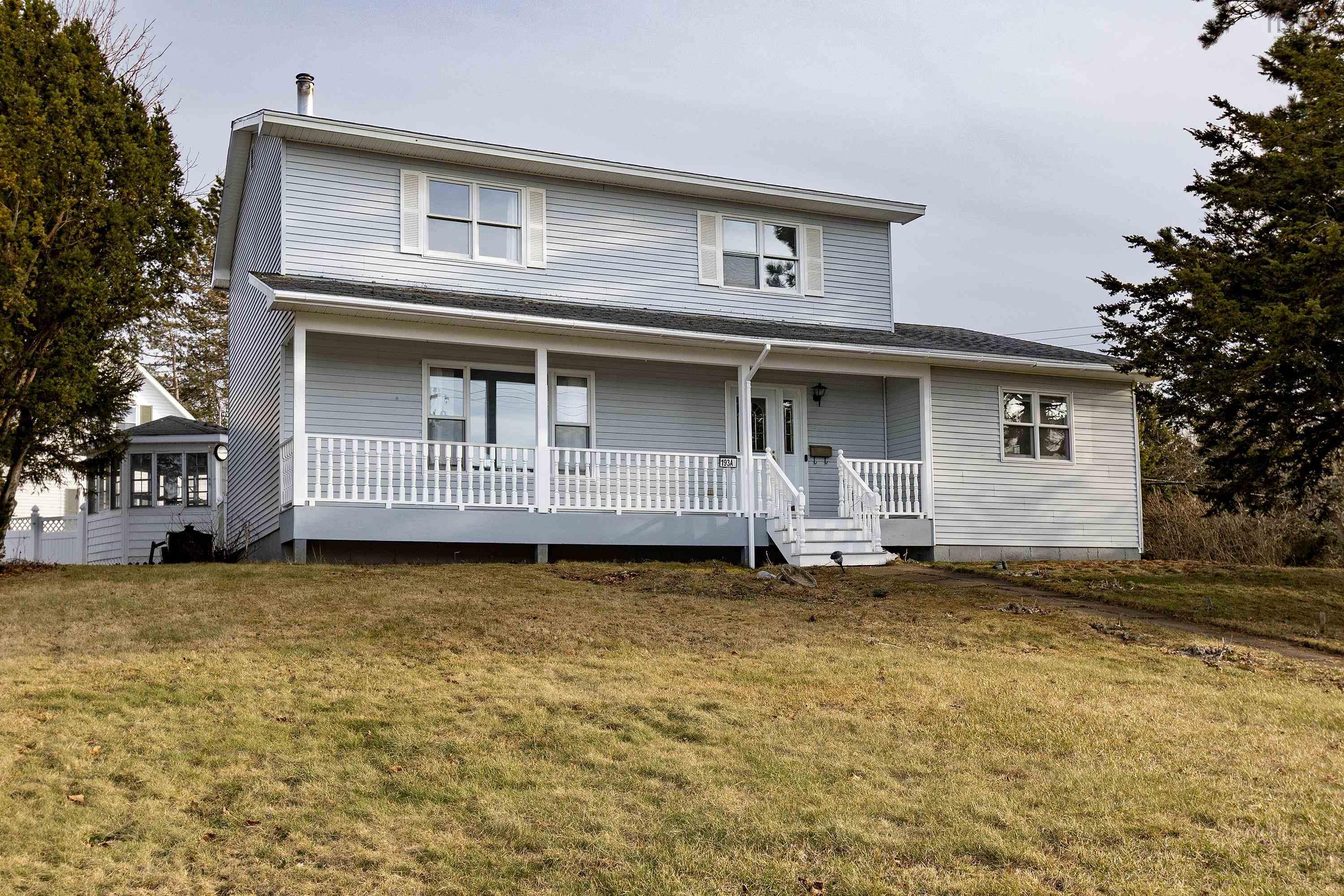 $469,900.00: 193a Victoria Street E, Amherst