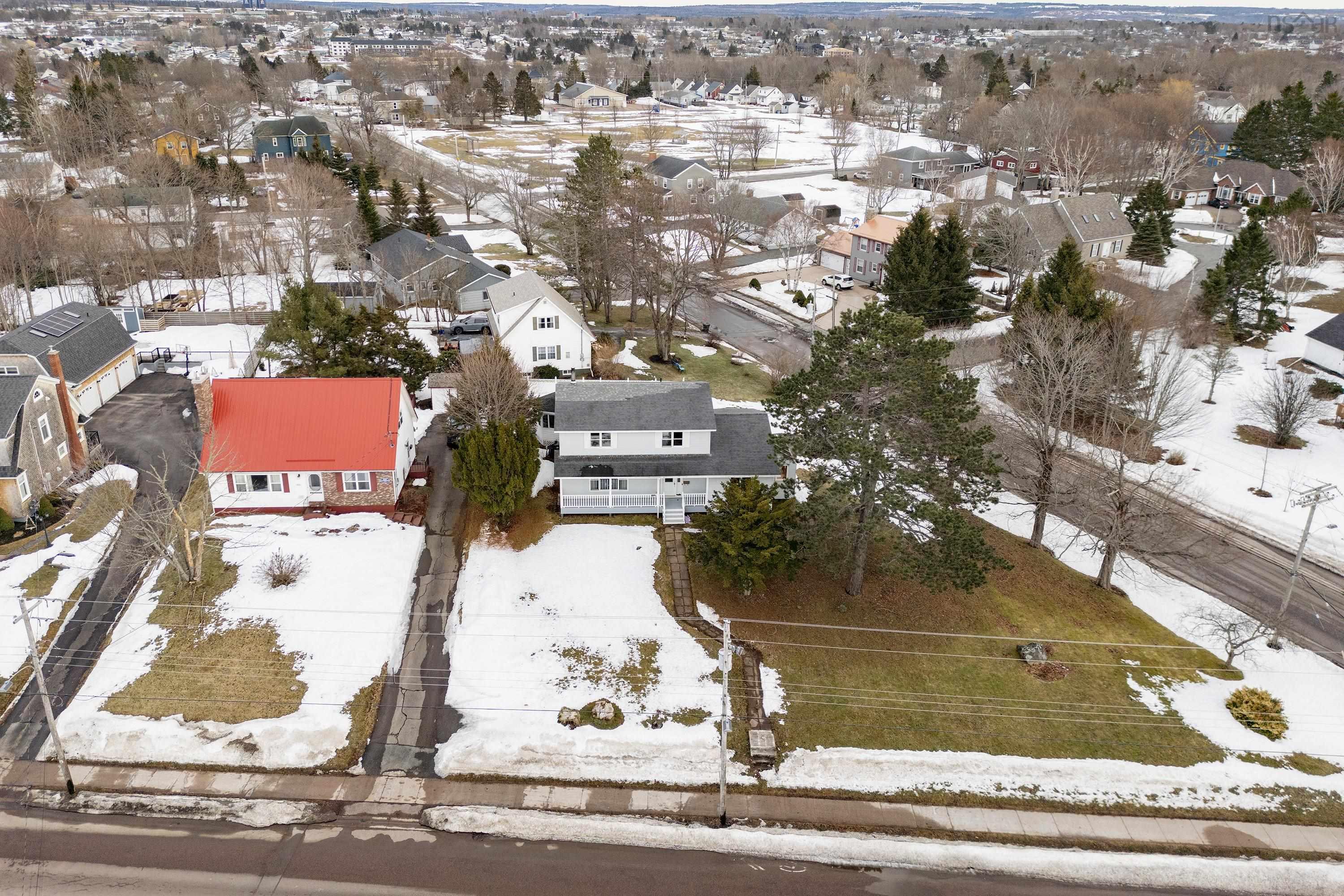 $469,900.00: 193a Victoria Street E, Amherst