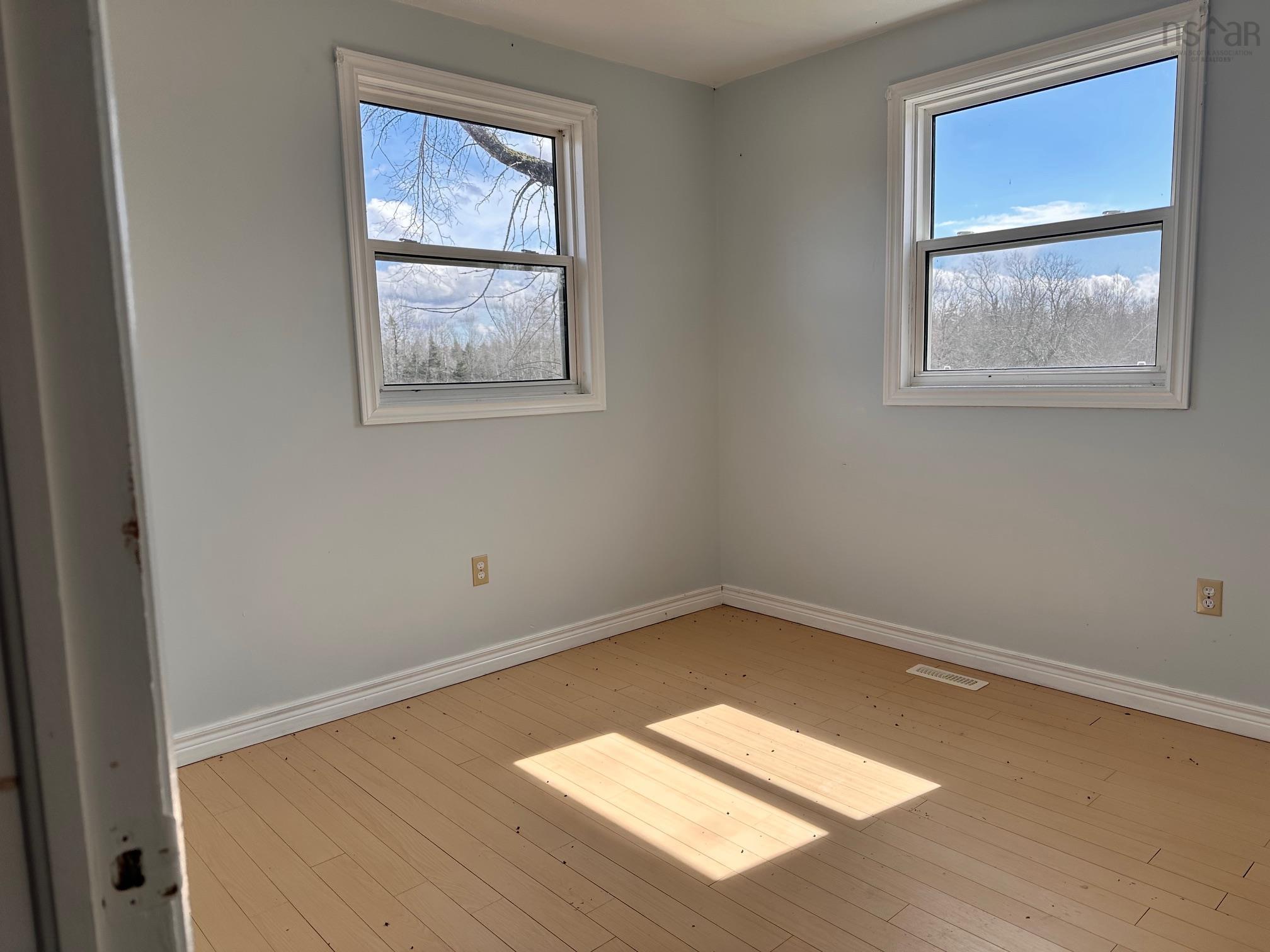 $199,900.00: 12625 Highway 215, Admiral Rock