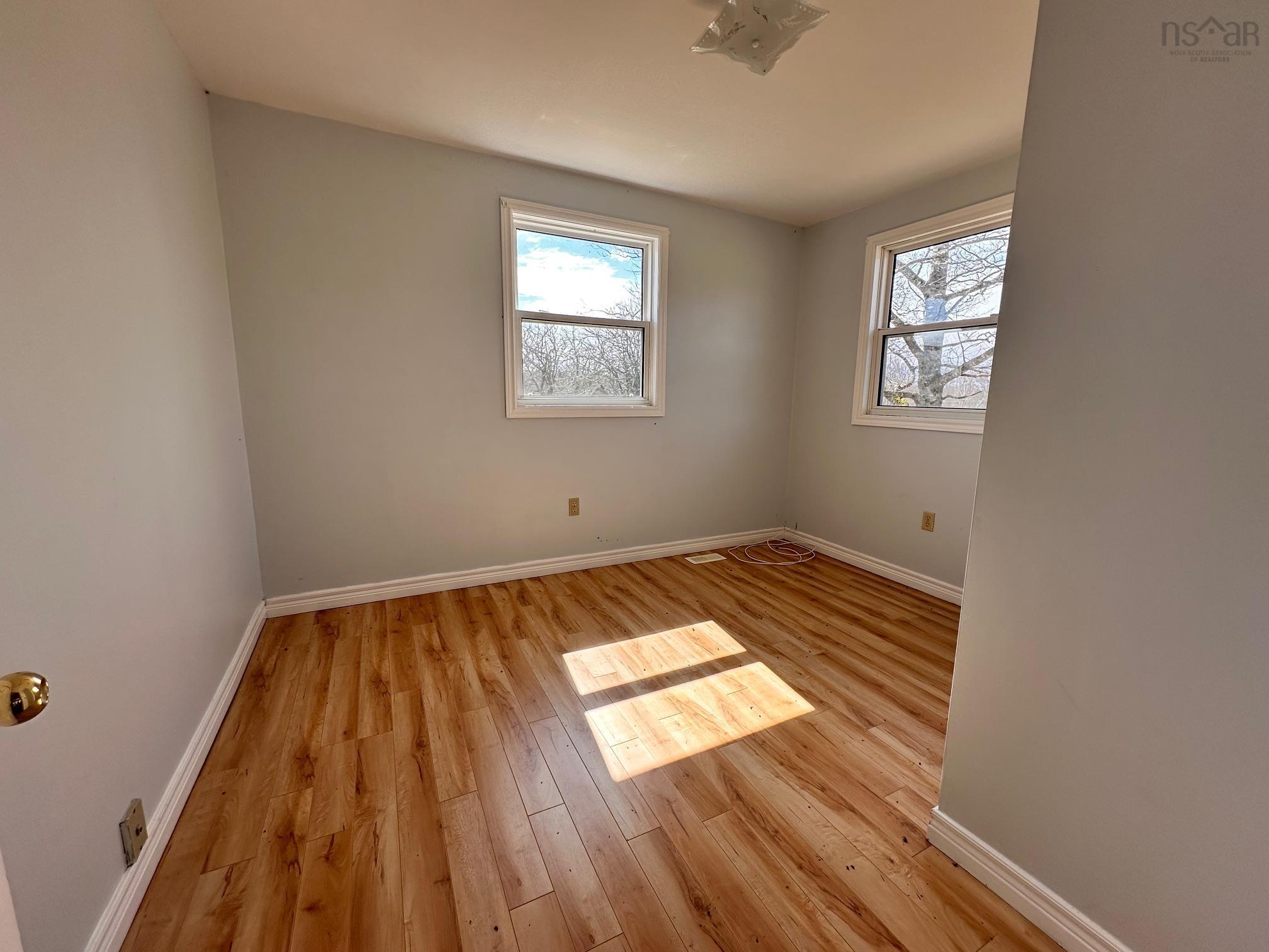 $199,900.00: 12625 Highway 215, Admiral Rock